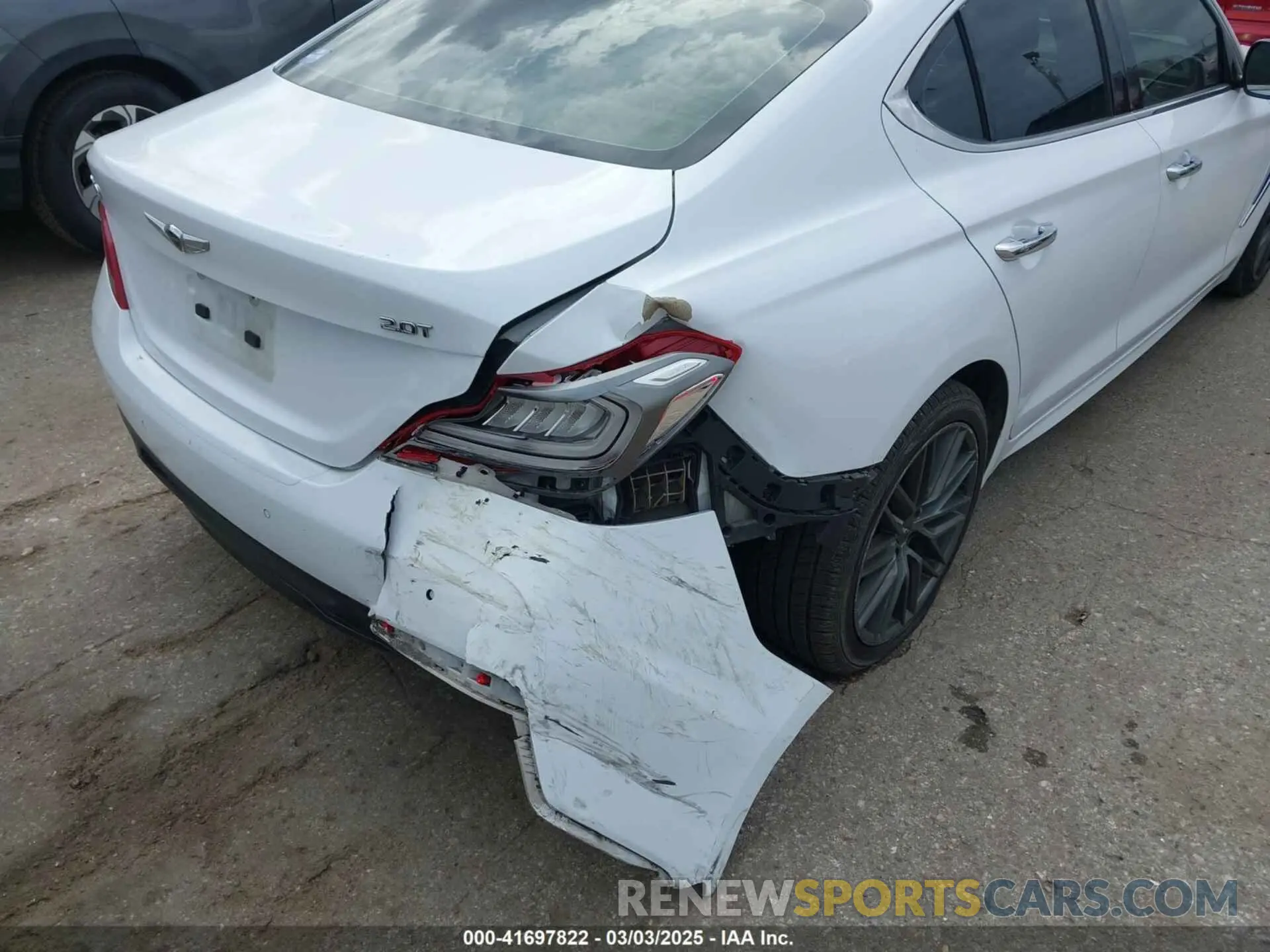 6 Photograph of a damaged car KMTG34LA8KU027252 GENESIS G70 2019