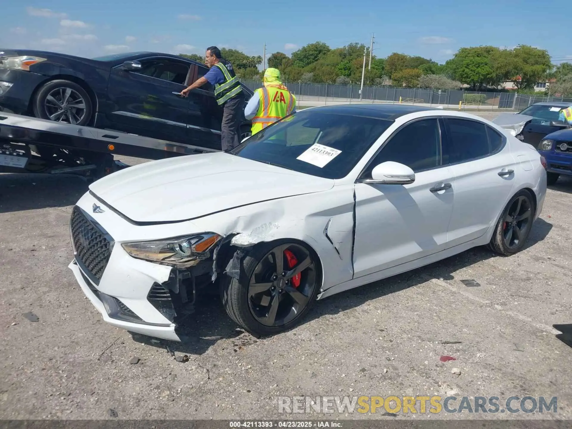 2 Фотография поврежденного автомобиля KMTG34LE0KU034232 GENESIS G70 2019