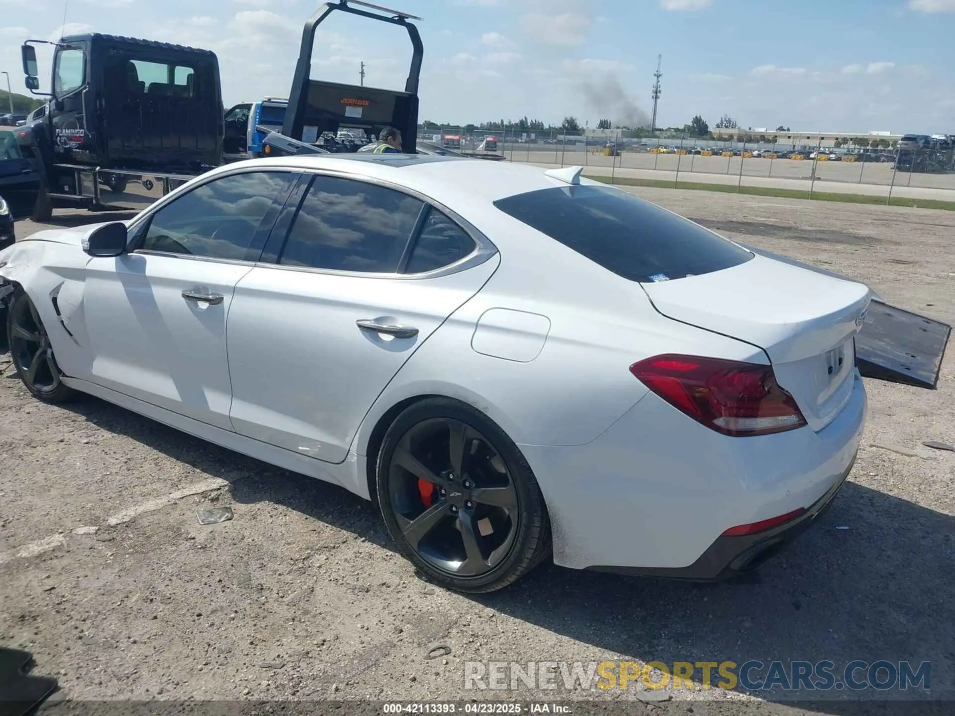 3 Фотография поврежденного автомобиля KMTG34LE0KU034232 GENESIS G70 2019