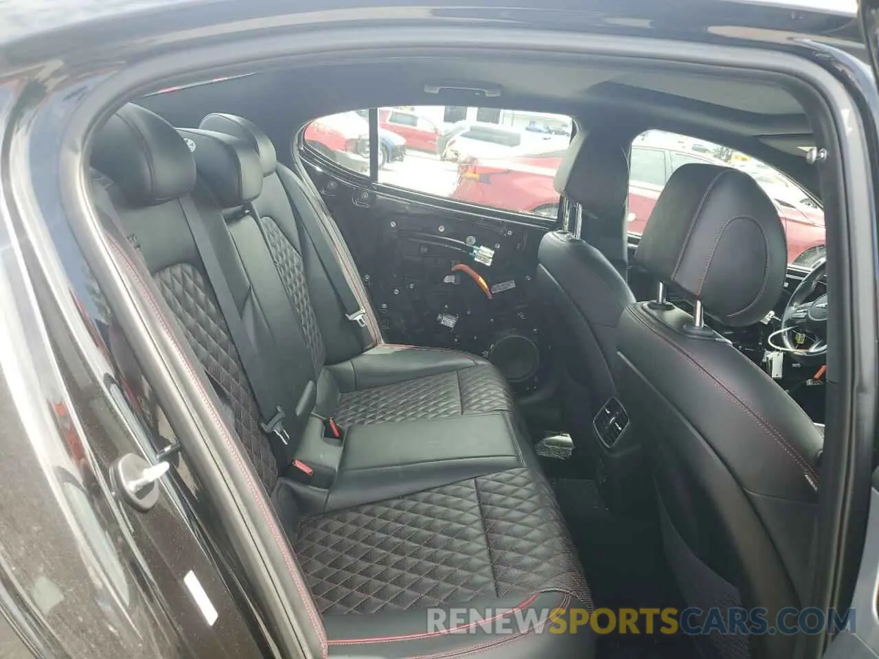 10 Photograph of a damaged car KMTG34LE2KU014662 GENESIS G70 2019
