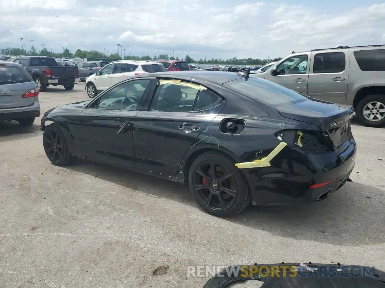 2 Photograph of a damaged car KMTG34LE2KU014662 GENESIS G70 2019