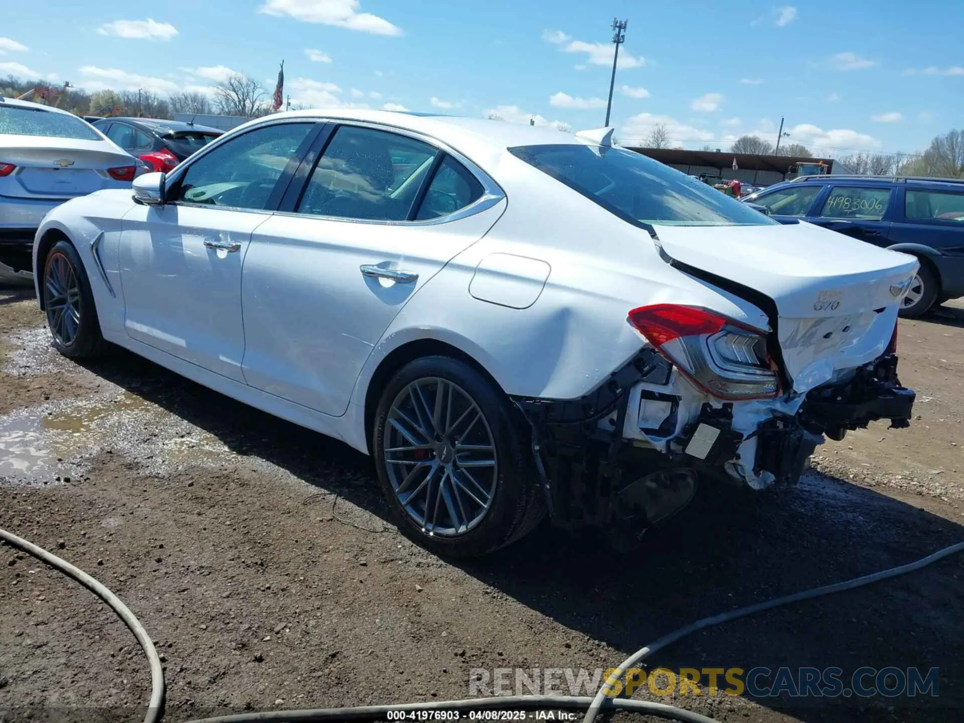 3 Фотография поврежденного автомобиля KMTG34LE2KU030490 GENESIS G70 2019