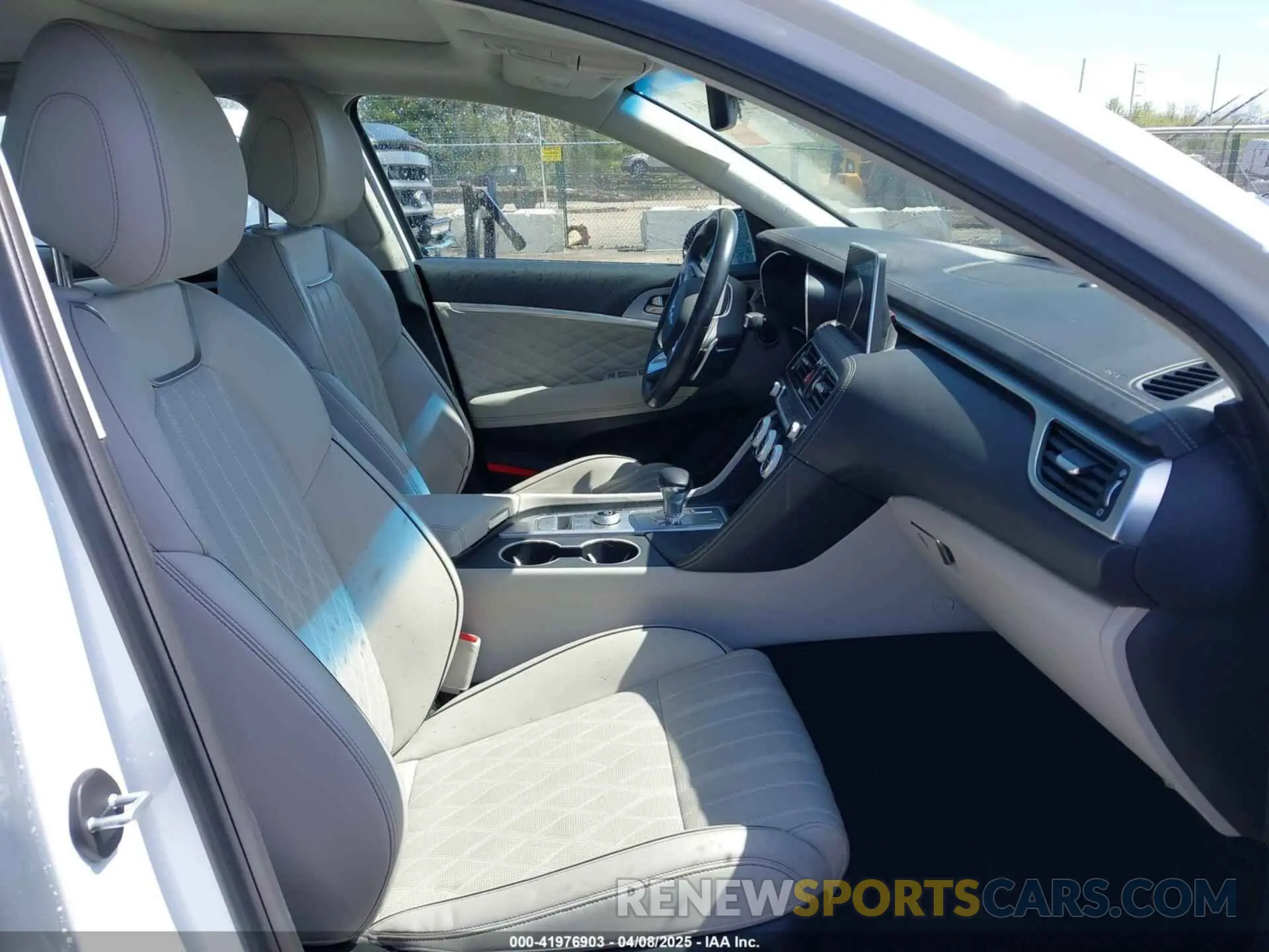 5 Фотография поврежденного автомобиля KMTG34LE2KU030490 GENESIS G70 2019