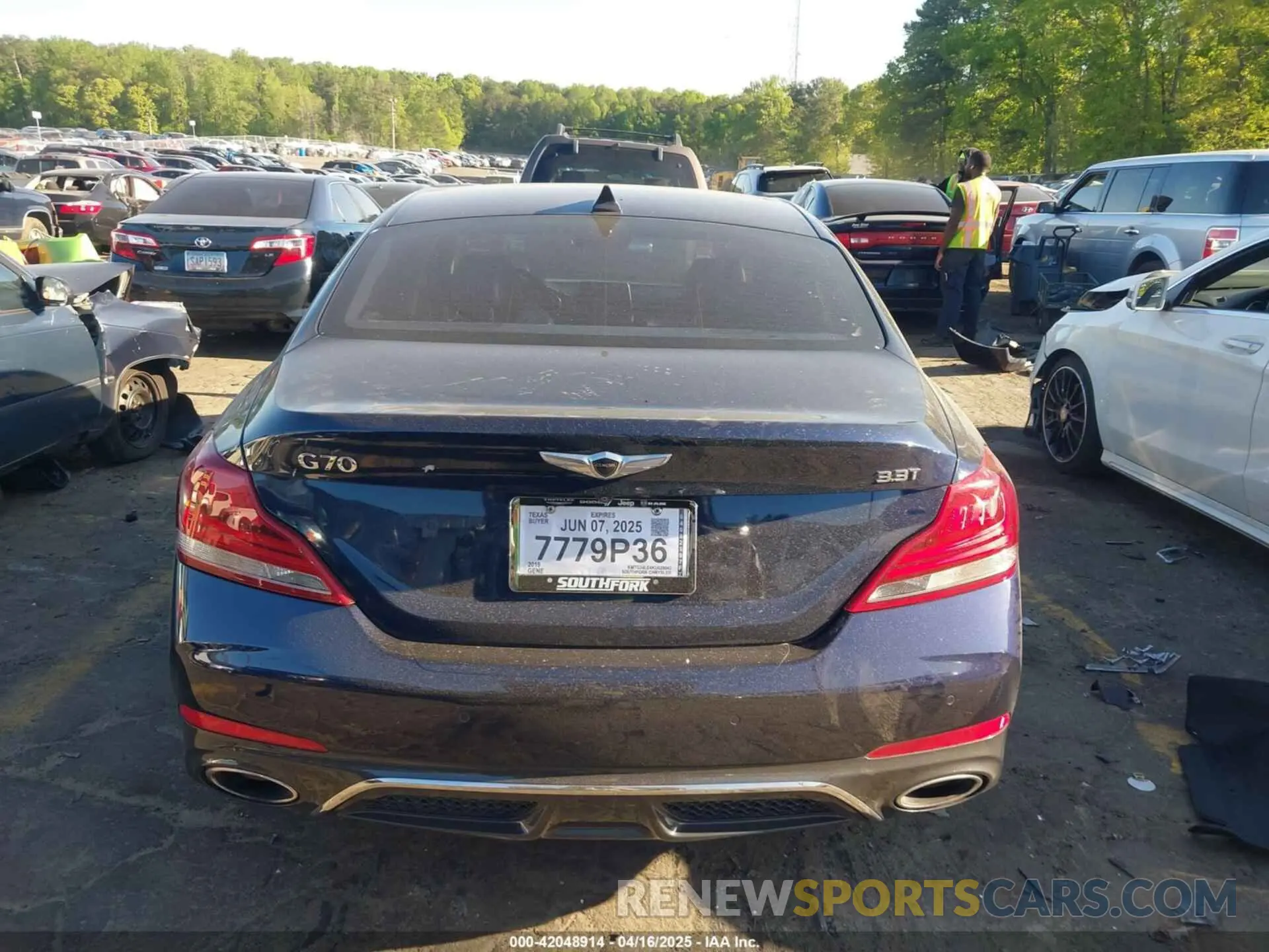 16 Photograph of a damaged car KMTG34LE4KU020043 GENESIS G70 2019