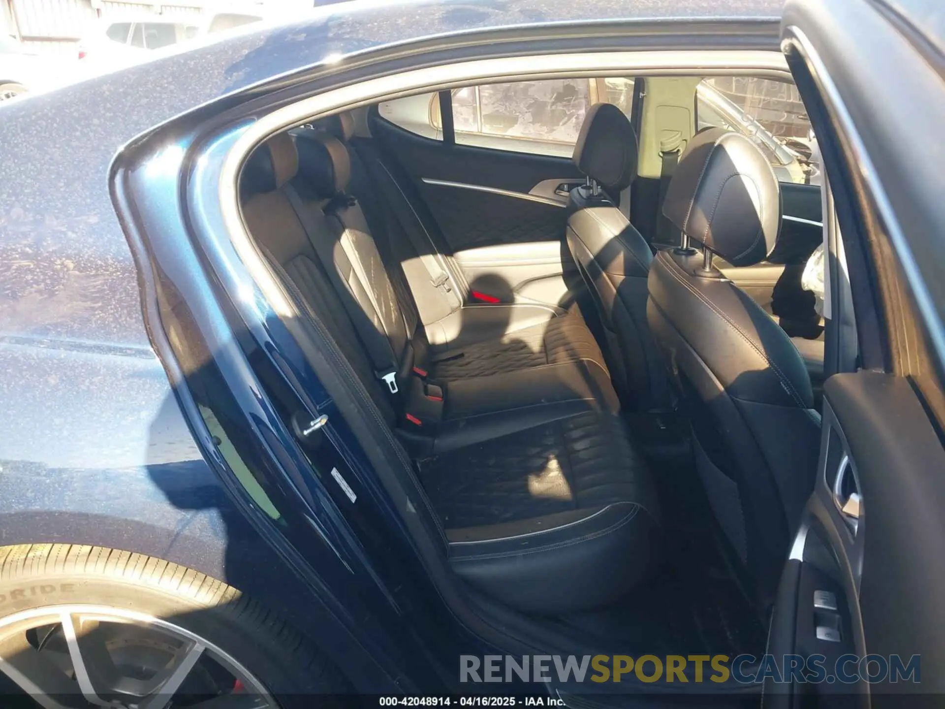8 Photograph of a damaged car KMTG34LE4KU020043 GENESIS G70 2019
