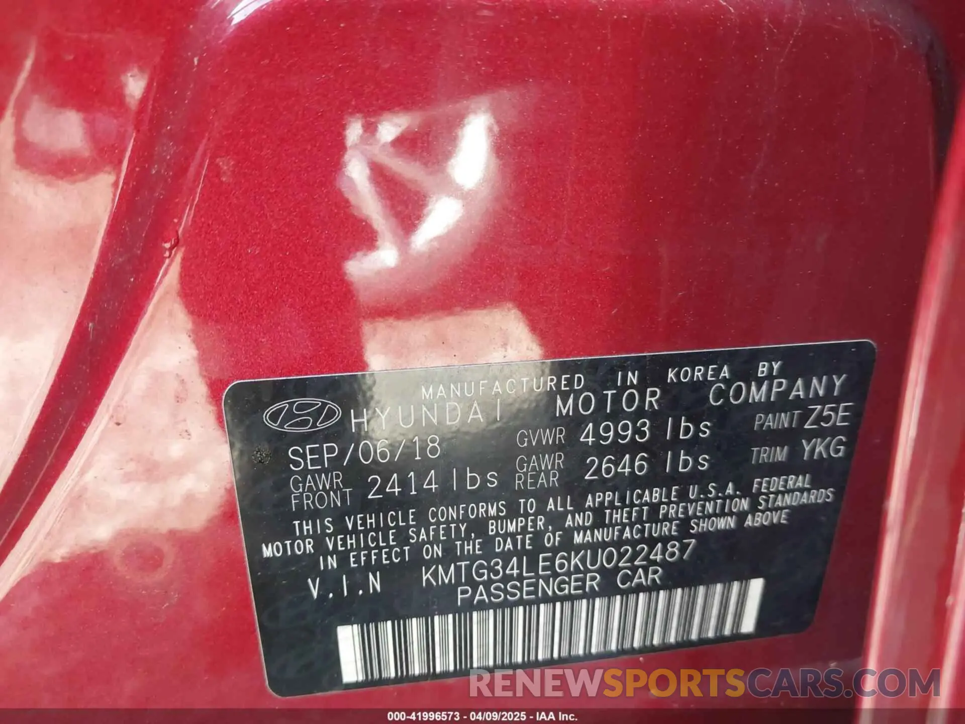 9 Photograph of a damaged car KMTG34LE6KU022487 GENESIS G70 2019