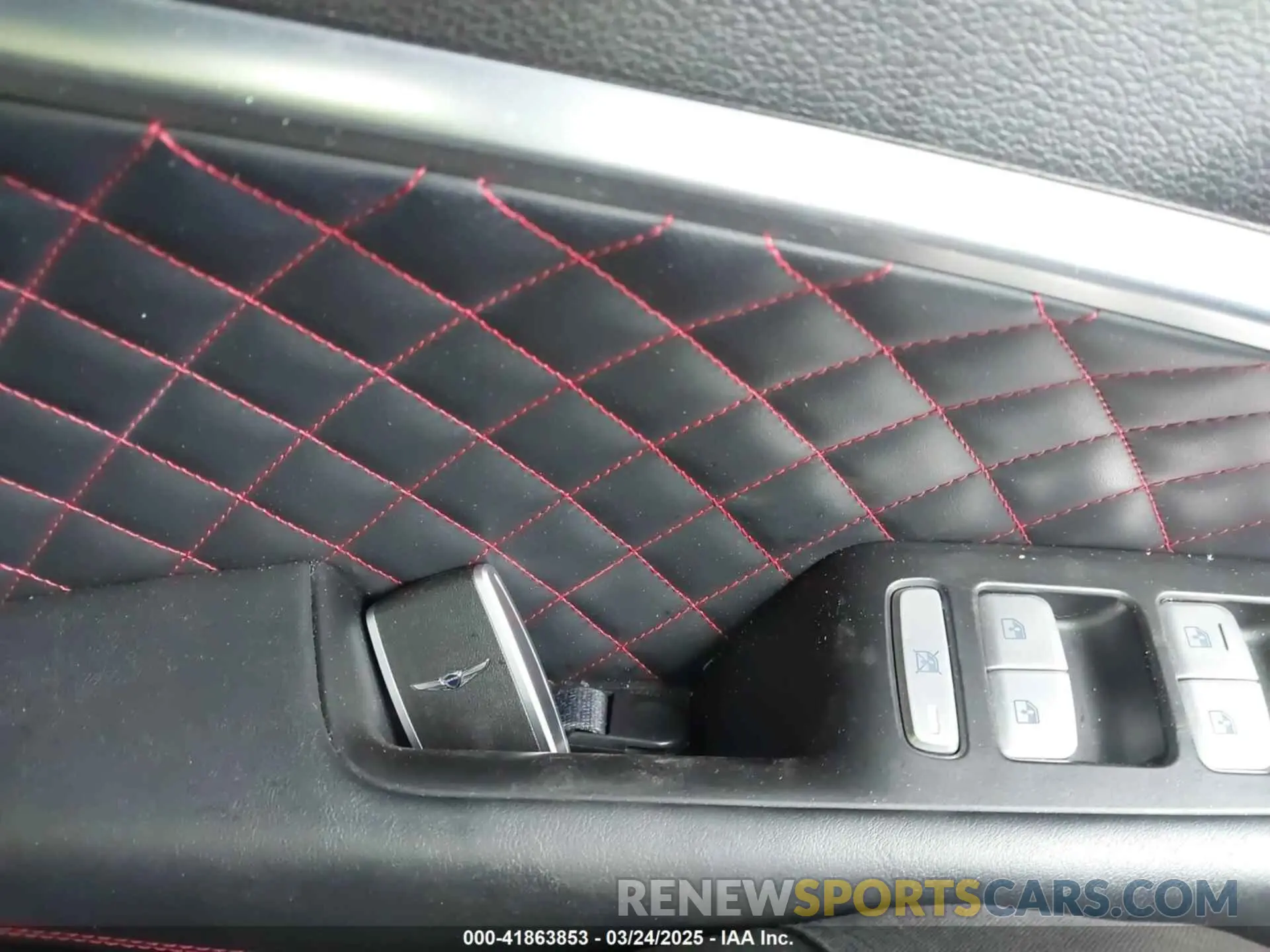 11 Photograph of a damaged car KMTG34LE7KU017931 GENESIS G70 2019