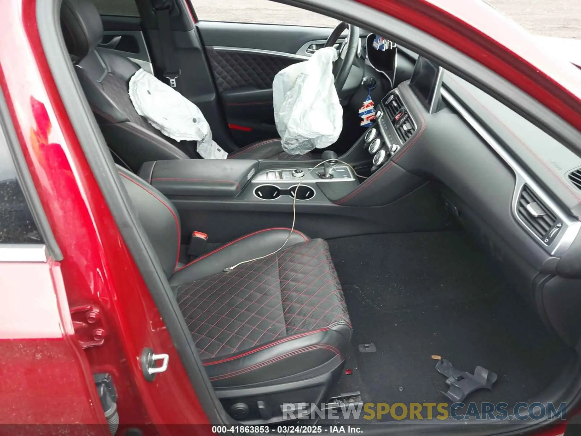 5 Photograph of a damaged car KMTG34LE7KU017931 GENESIS G70 2019