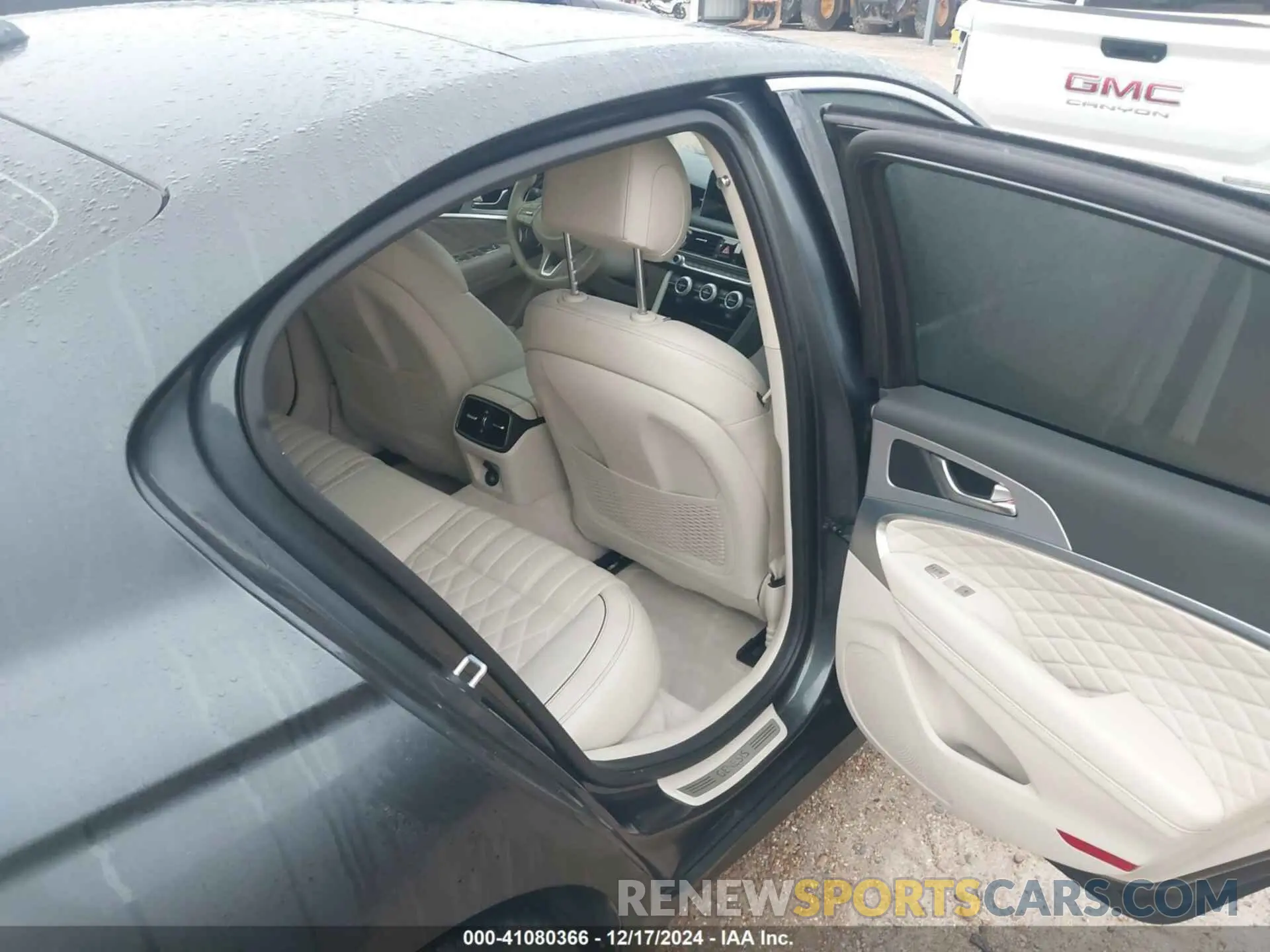 8 Фотография поврежденного автомобиля KMTG34LEXKU014862 GENESIS G70 2019