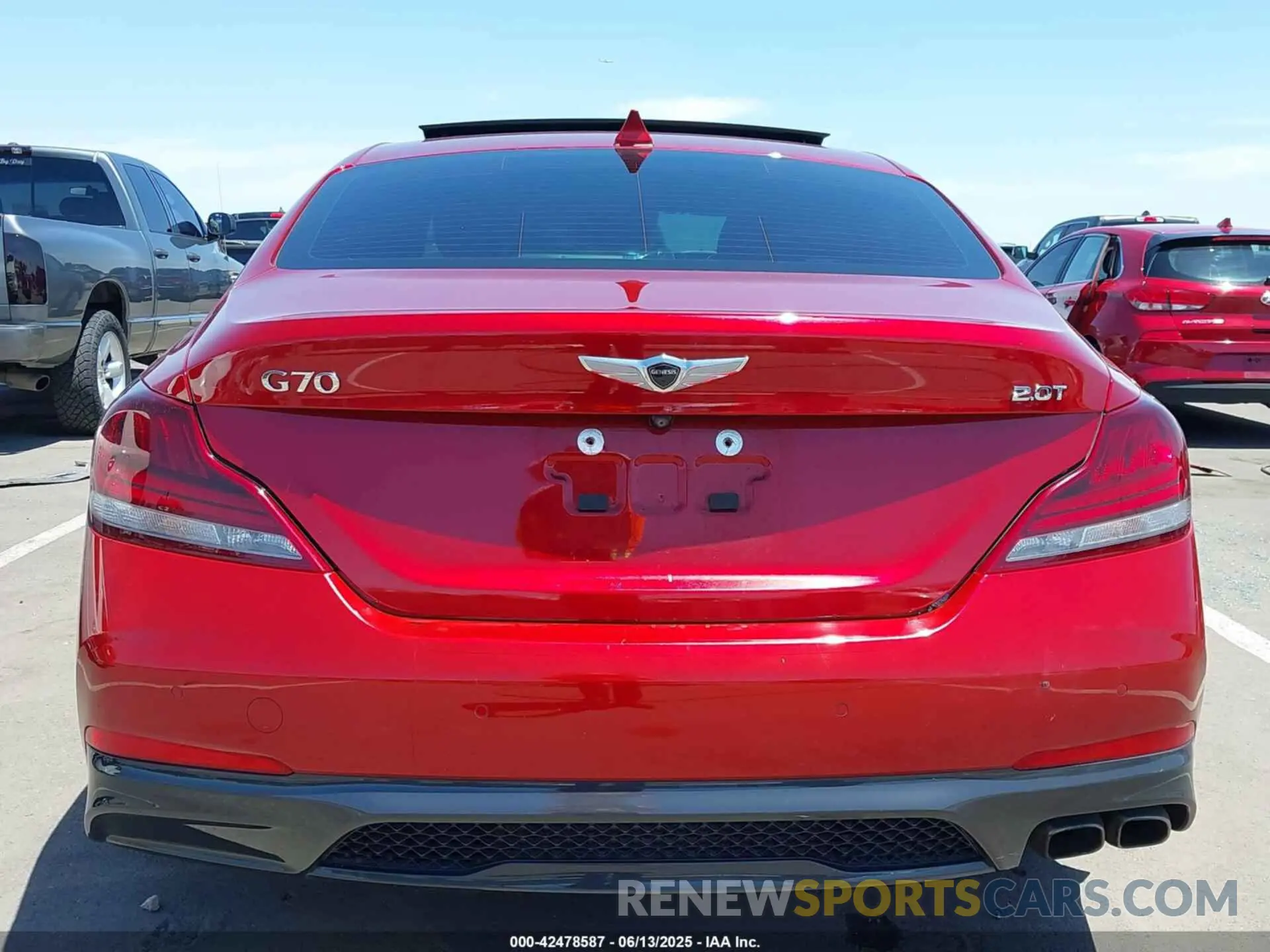 17 Photograph of a damaged car KMTG44LA7KU034108 GENESIS G70 2019