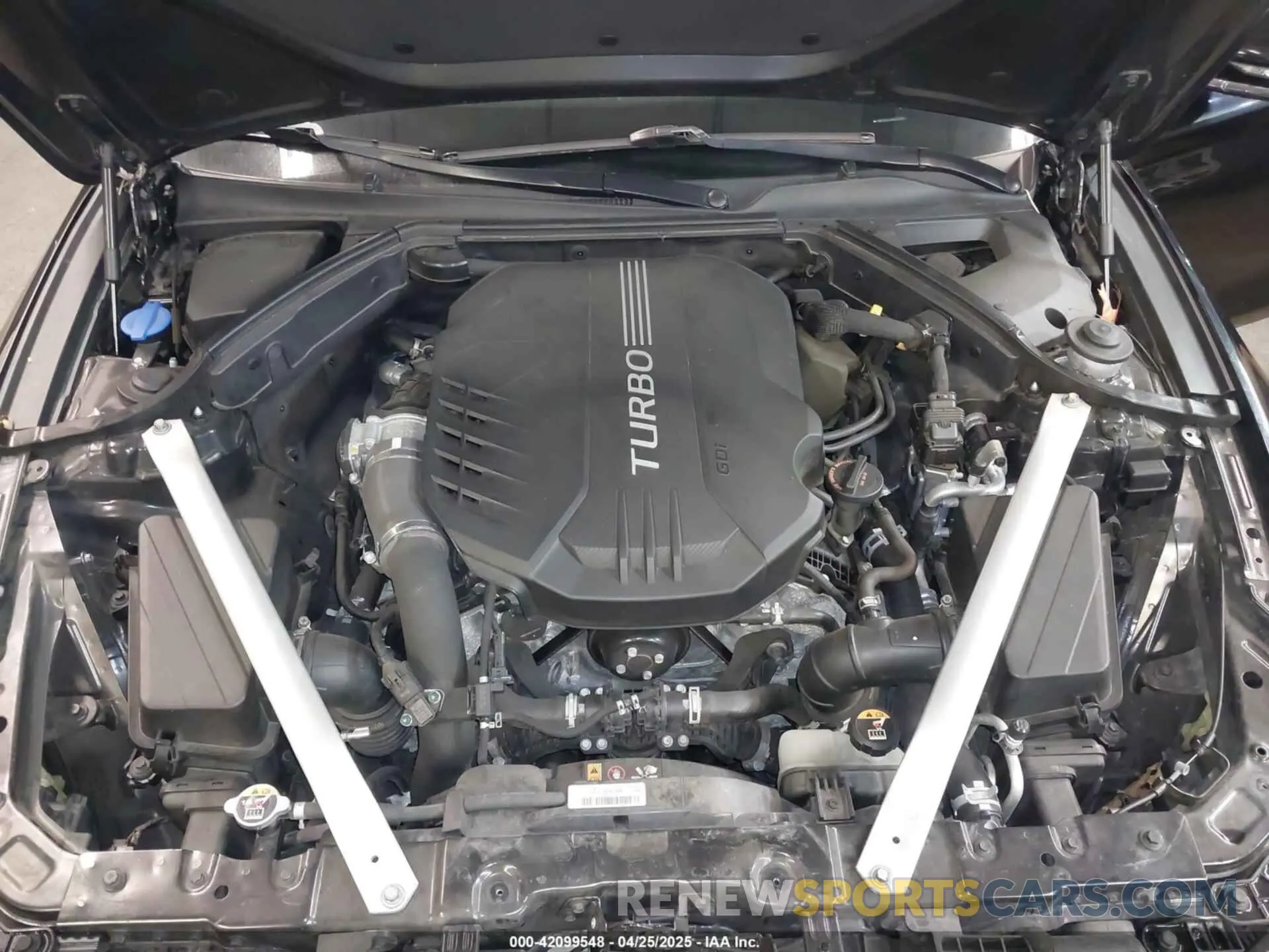 10 Photograph of a damaged car KMTG54LE6KU037582 GENESIS G70 2019