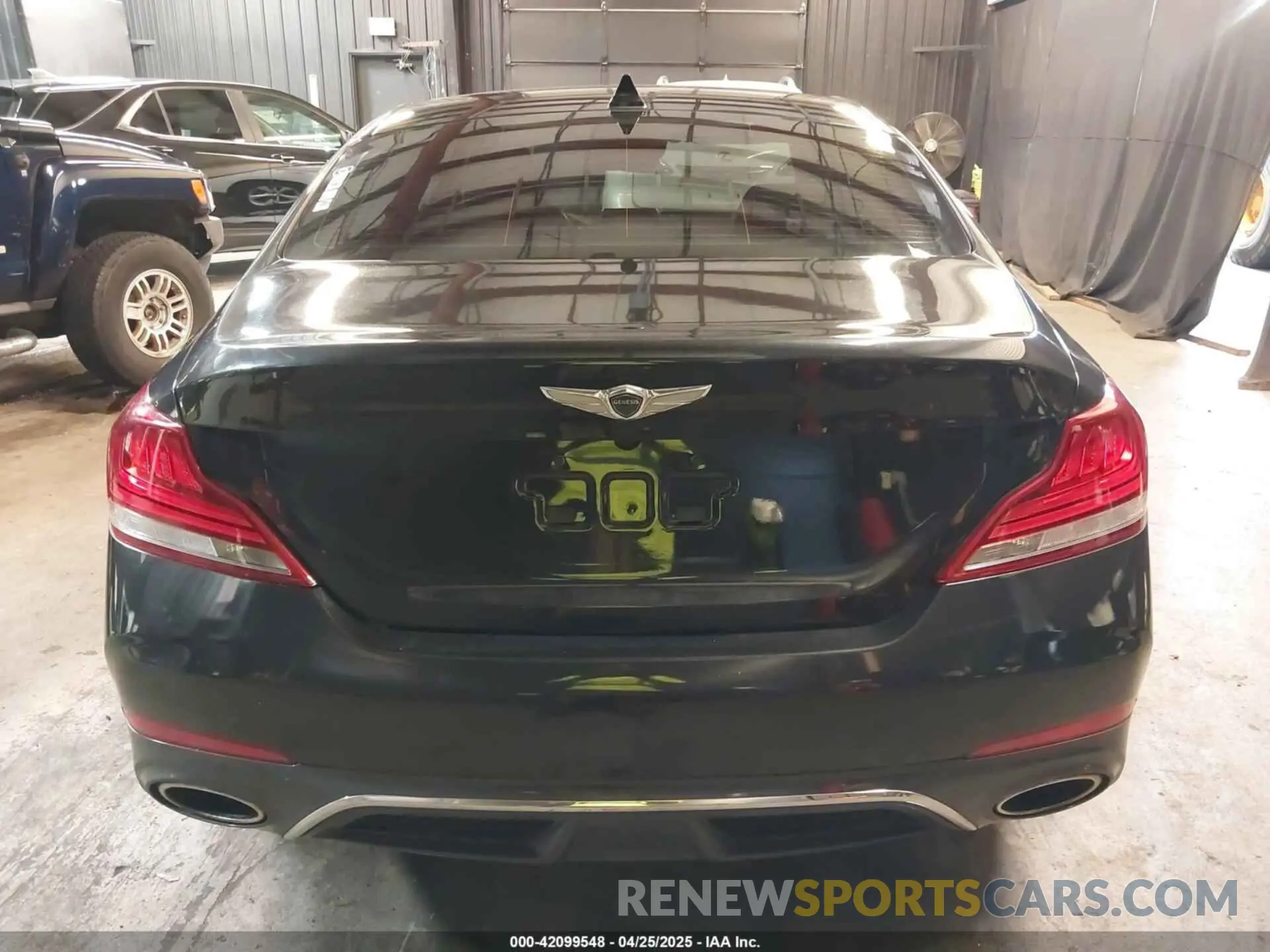 17 Photograph of a damaged car KMTG54LE6KU037582 GENESIS G70 2019
