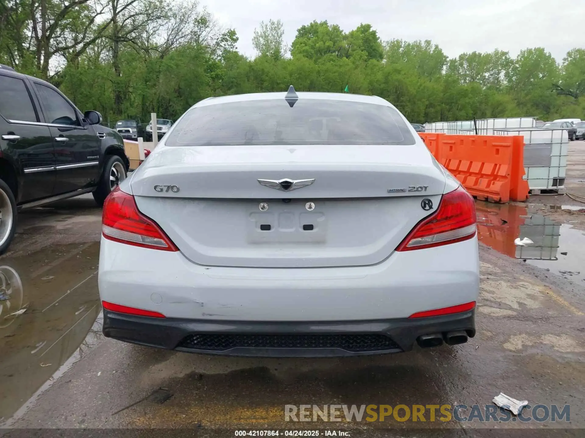 17 Фотография поврежденного автомобиля KMTG64LA1KU019355 GENESIS G70 2019