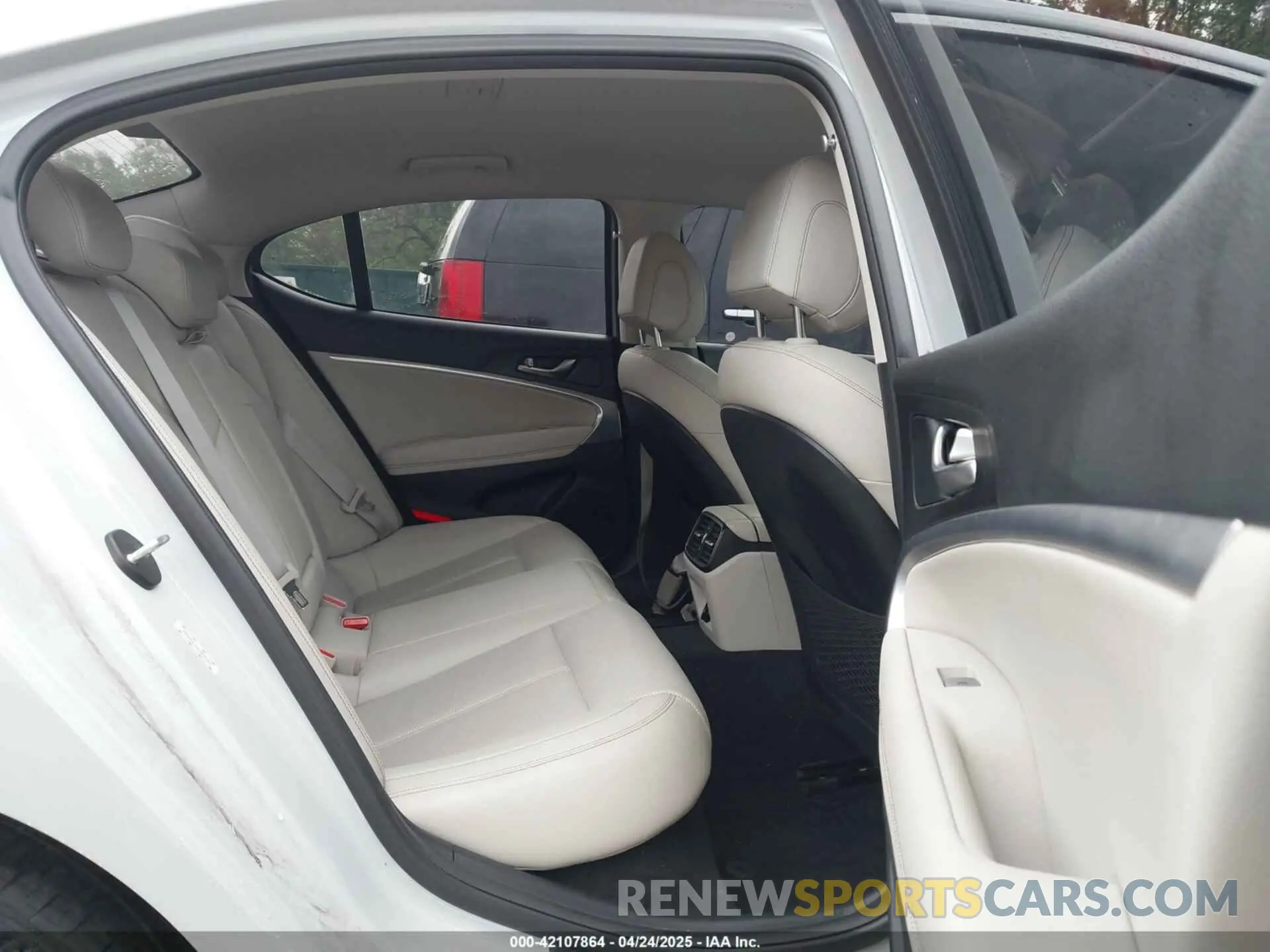8 Фотография поврежденного автомобиля KMTG64LA1KU019355 GENESIS G70 2019