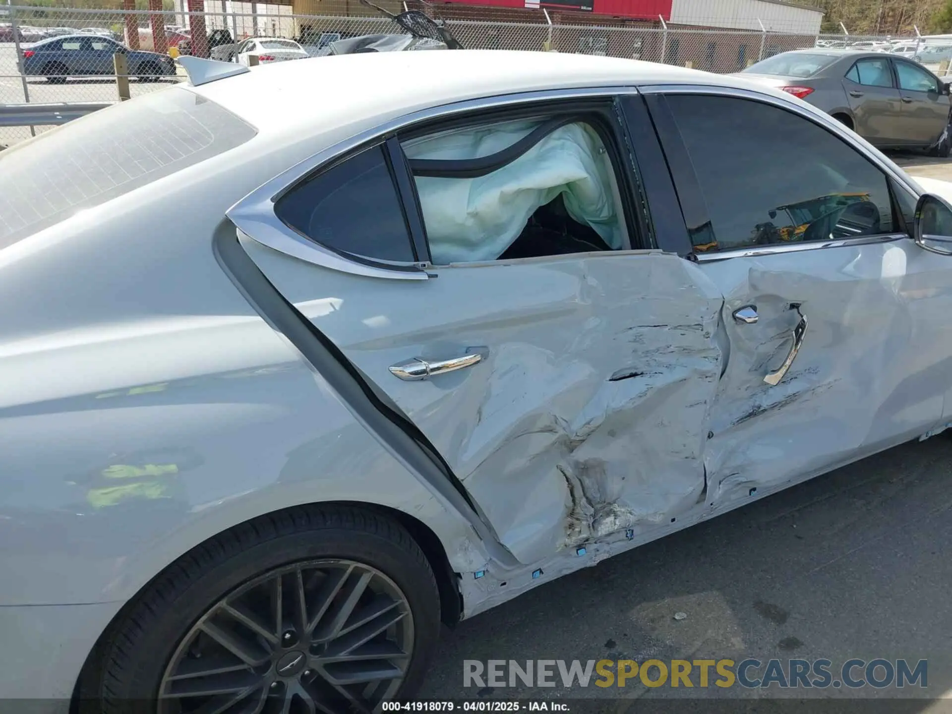 6 Фотография поврежденного автомобиля KMTG64LA6KU019352 GENESIS G70 2019