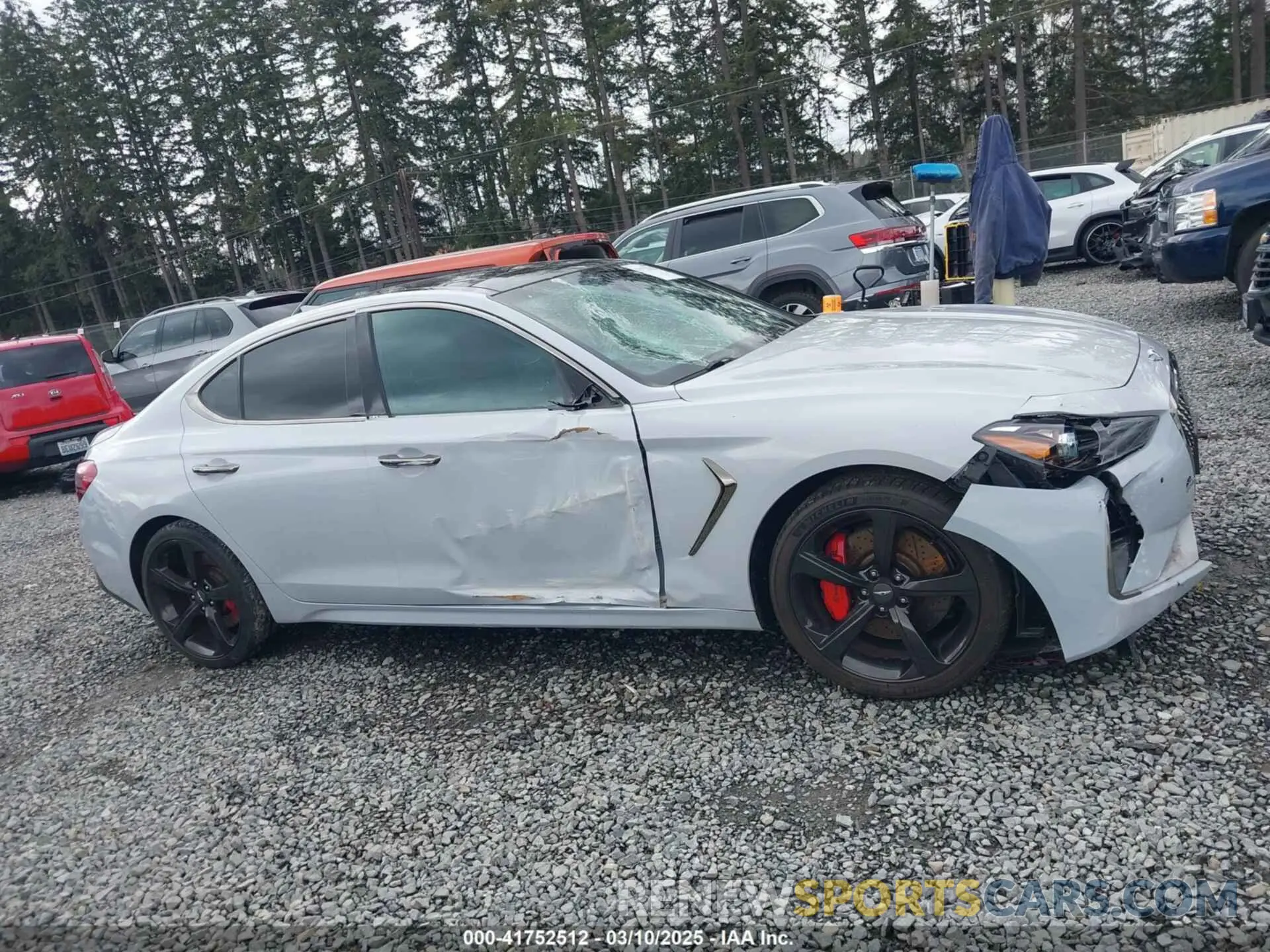 14 Photograph of a damaged car KMTG74LE6KU014118 GENESIS G70 2019
