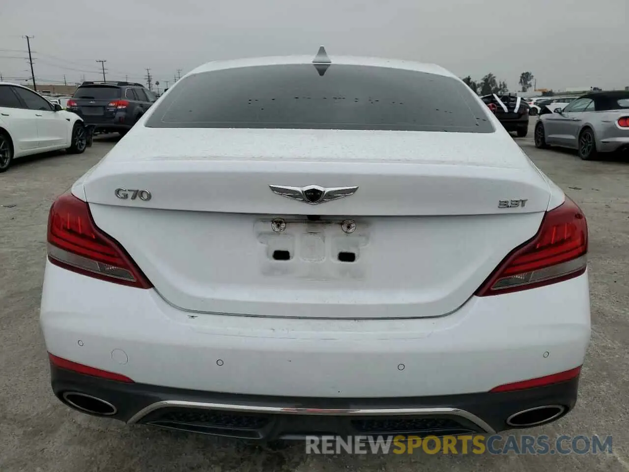 6 Photograph of a damaged car KMTG74LEXKU024019 GENESIS G70 2019