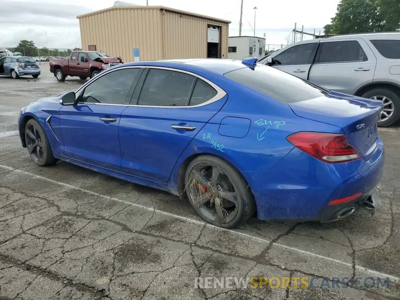2 Photograph of a damaged car KMTG34LE3LU047042 GENESIS G70 2020