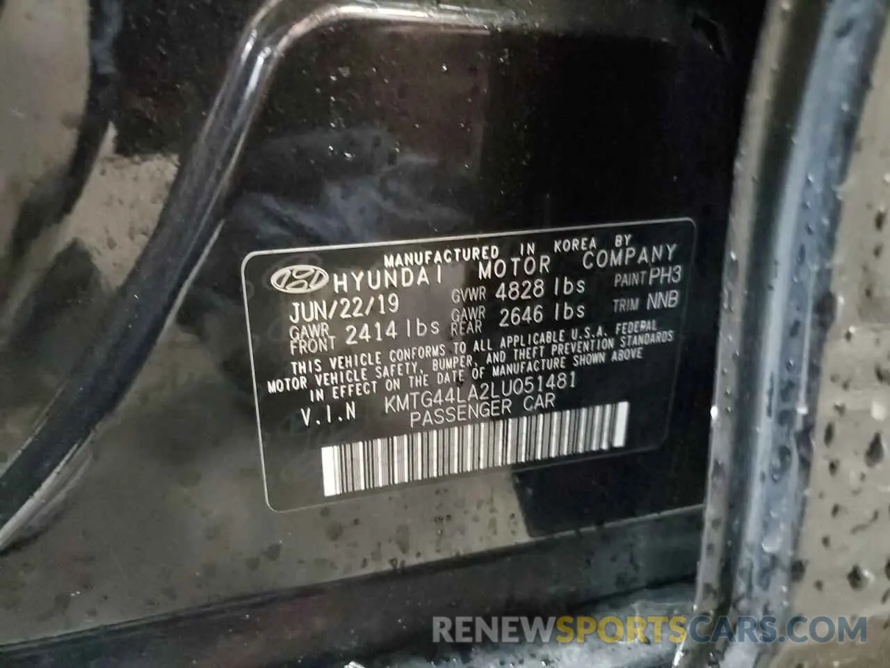 12 Photograph of a damaged car KMTG44LA2LU051481 GENESIS G70 2020