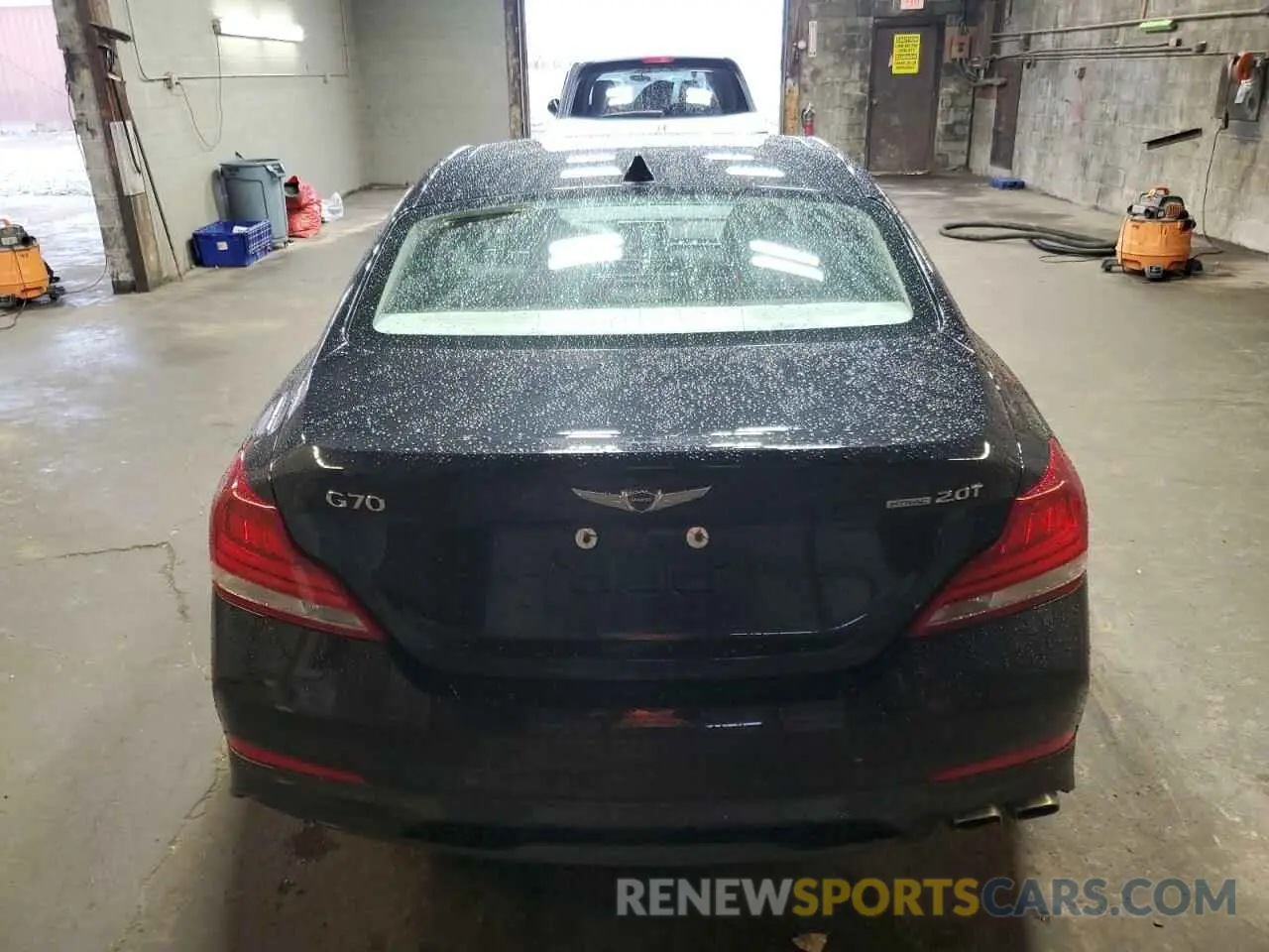 6 Photograph of a damaged car KMTG44LA2LU051481 GENESIS G70 2020