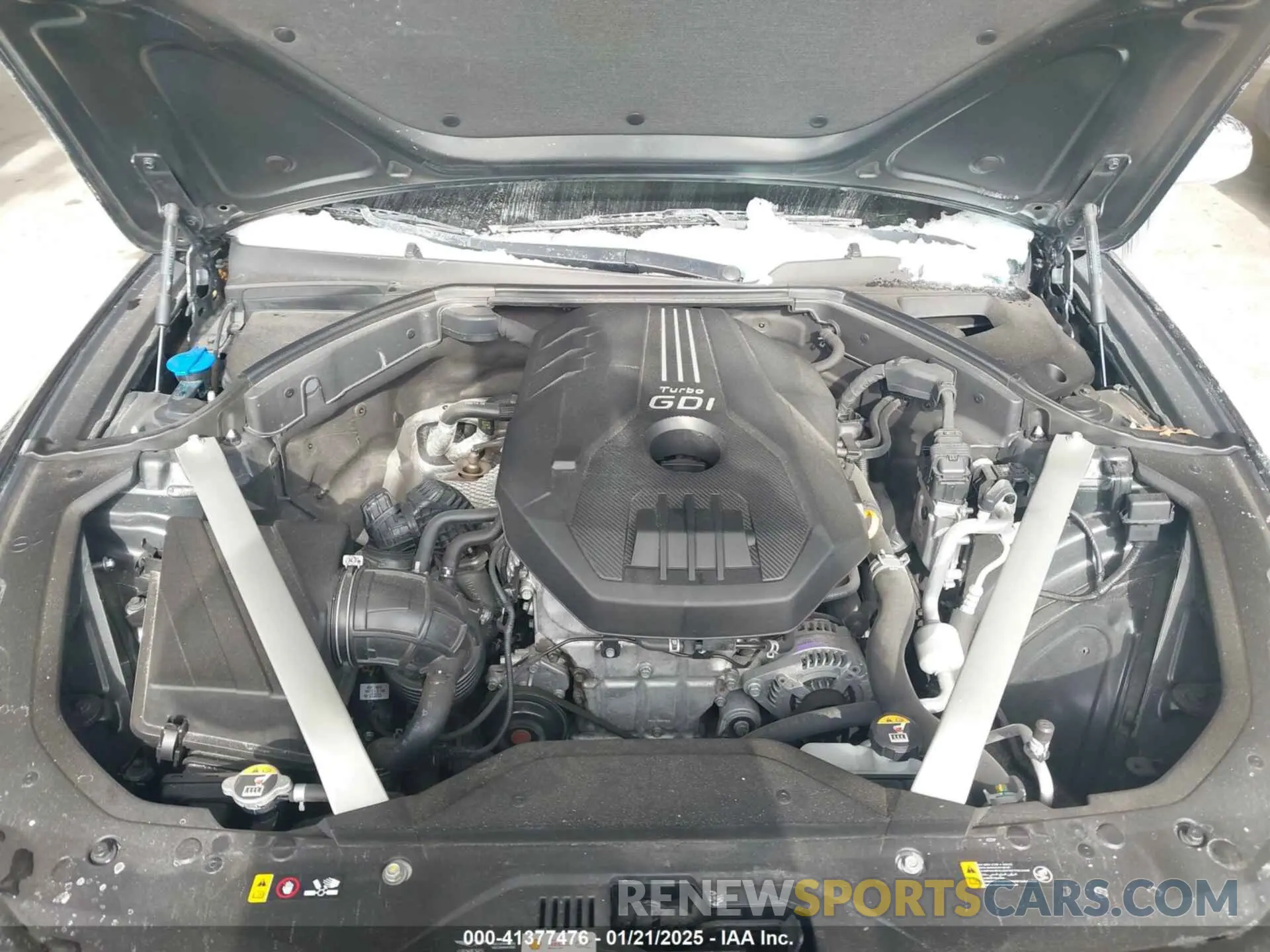 10 Photograph of a damaged car KMTG44LA3LU046192 GENESIS G70 2020