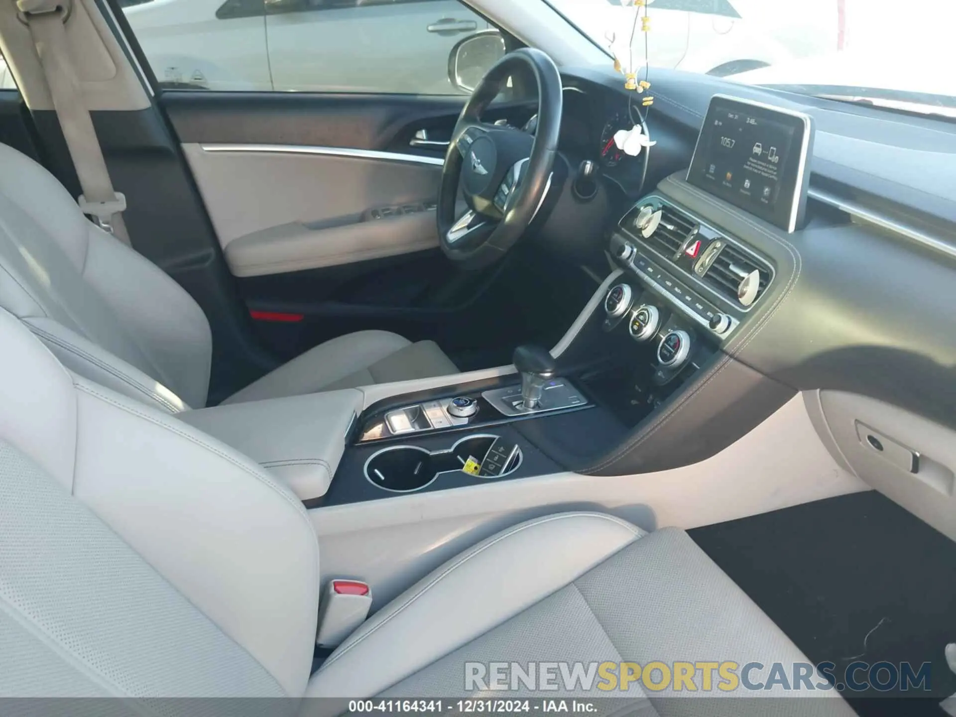 5 Photograph of a damaged car KMTG64LA8LU056386 GENESIS G70 2020