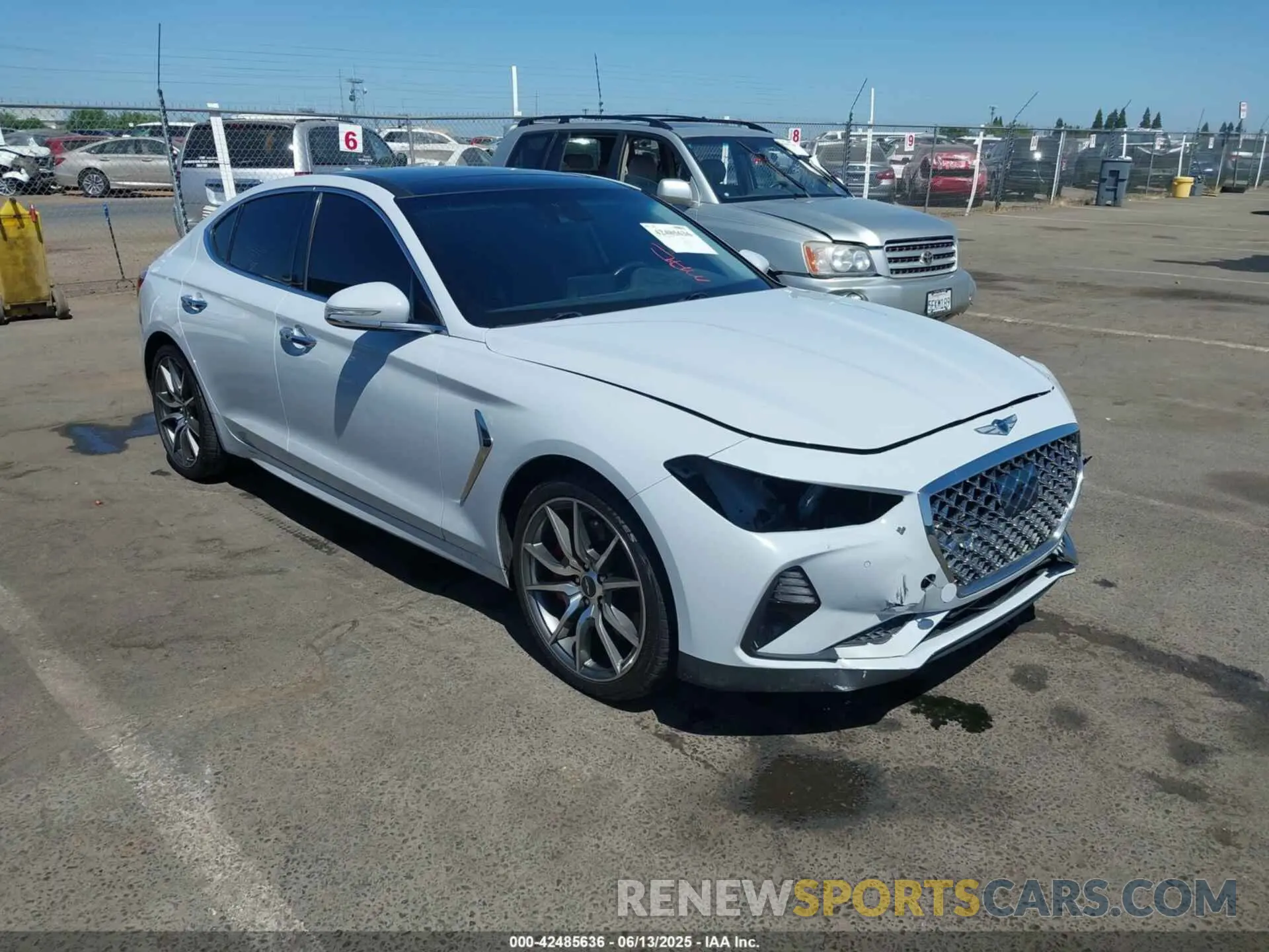 1 Фотография поврежденного автомобиля KMTG74LE2LU059669 GENESIS G70 2020