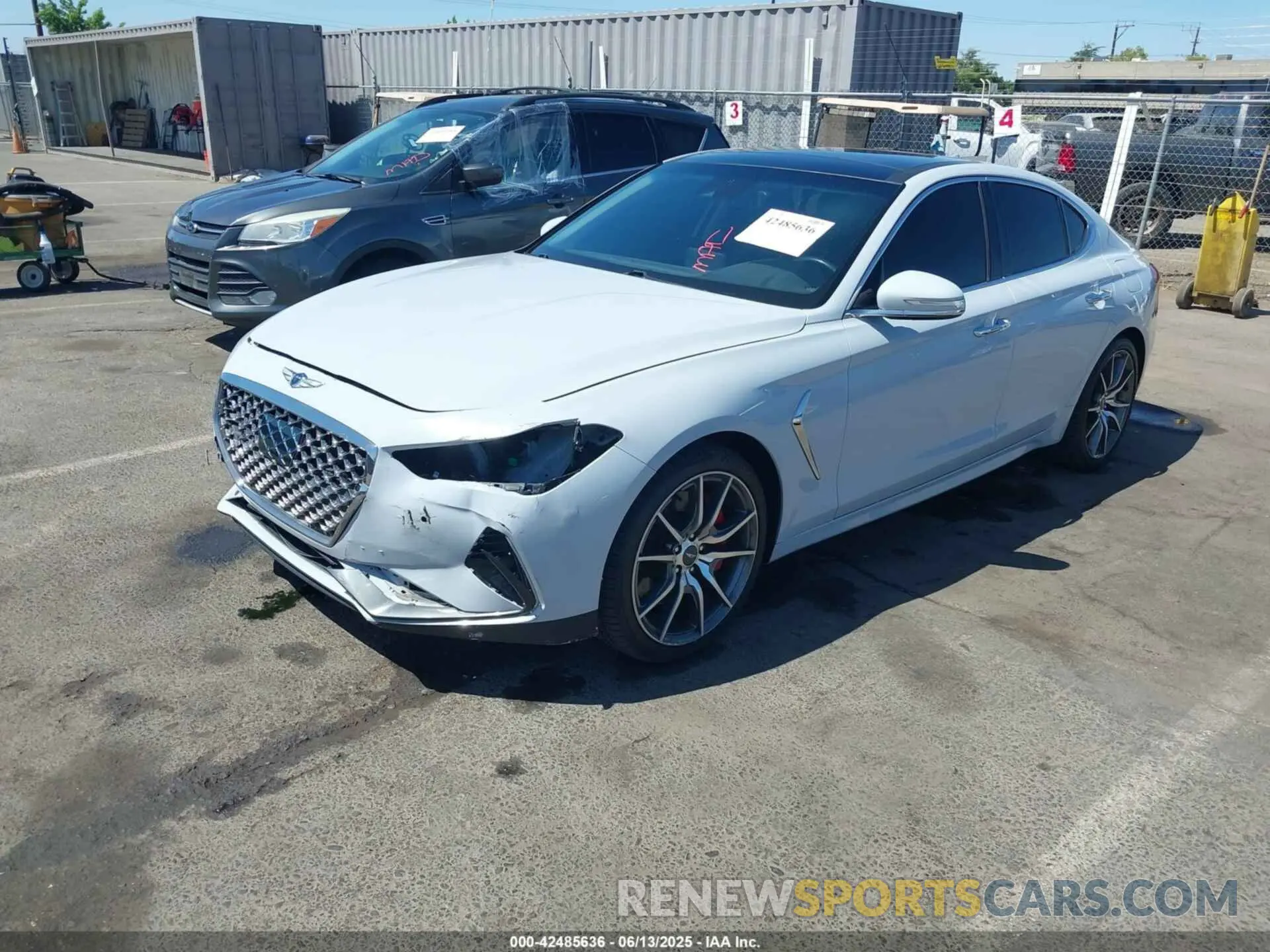 2 Фотография поврежденного автомобиля KMTG74LE2LU059669 GENESIS G70 2020