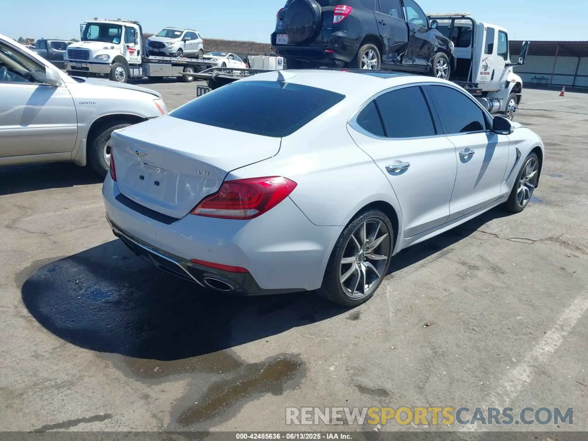 4 Фотография поврежденного автомобиля KMTG74LE2LU059669 GENESIS G70 2020