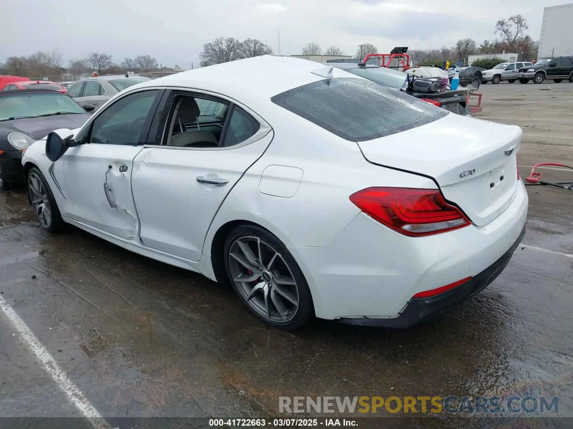 3 Фотография поврежденного автомобиля KMTG24LA0MU067346 GENESIS G70 2021