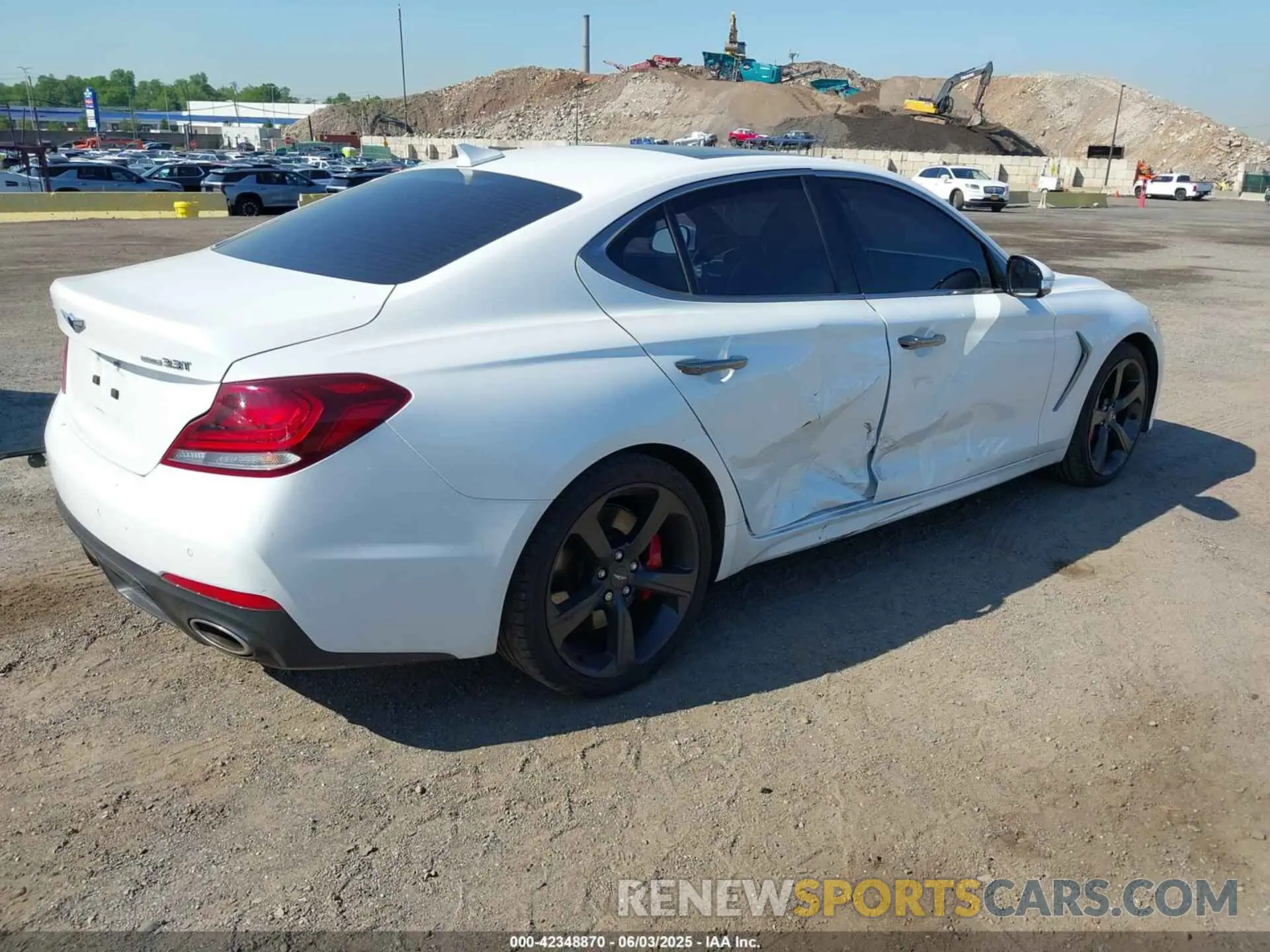 4 Photograph of a damaged car KMTG34LE6MU073393 GENESIS G70 2021