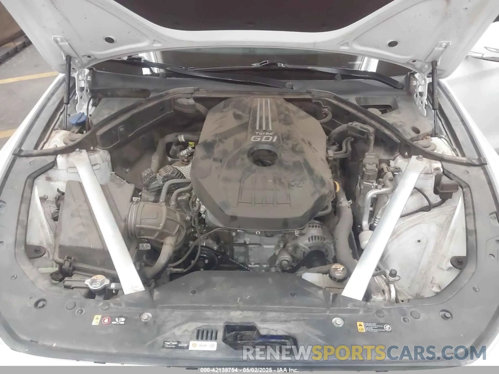10 Photograph of a damaged car KMTG44LA2MU067102 GENESIS G70 2021