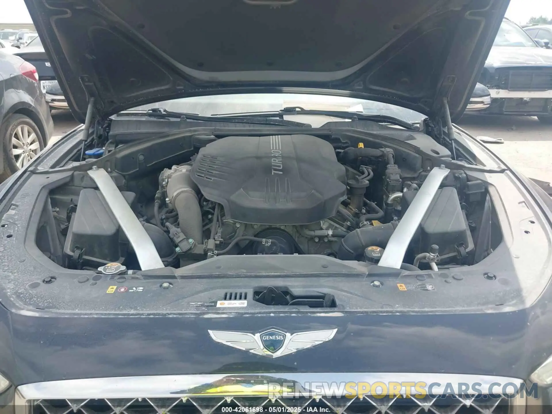 10 Photograph of a damaged car KMTG74LEXMU071473 GENESIS G70 2021