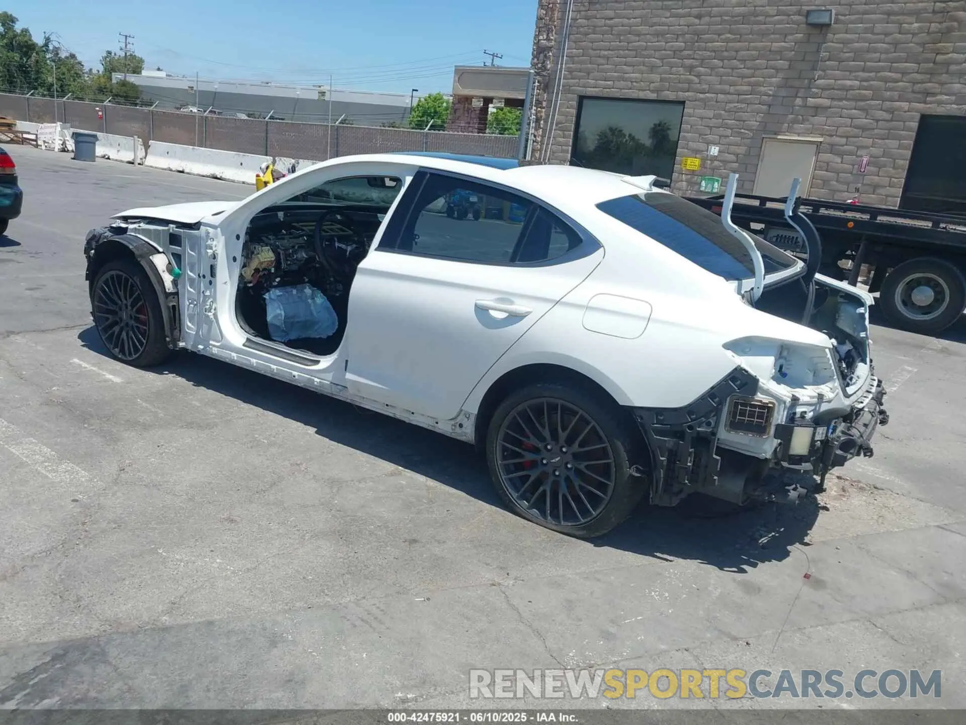 3 Photograph of a damaged car KMTG14TE2NU082213 GENESIS G70 2022