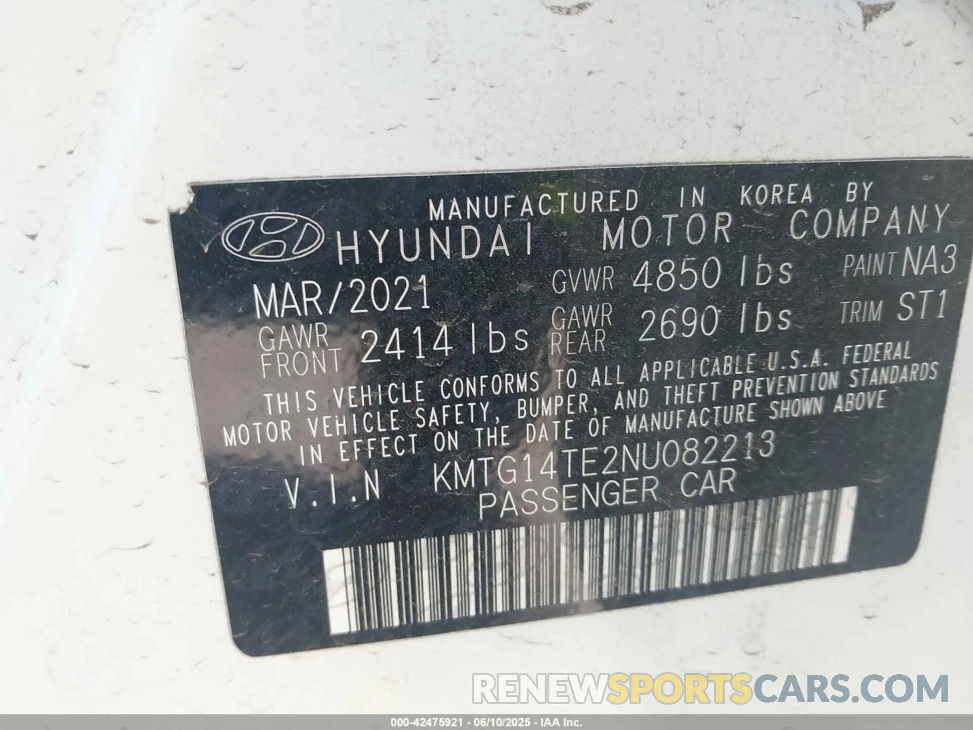 9 Photograph of a damaged car KMTG14TE2NU082213 GENESIS G70 2022