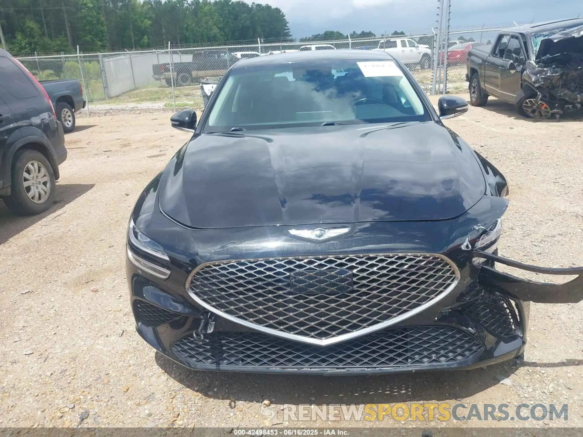12 Photograph of a damaged car KMTG34TA2NU092862 GENESIS G70 2022