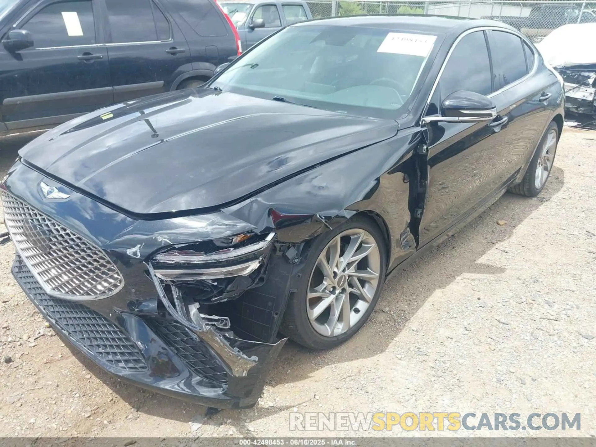 6 Photograph of a damaged car KMTG34TA2NU092862 GENESIS G70 2022