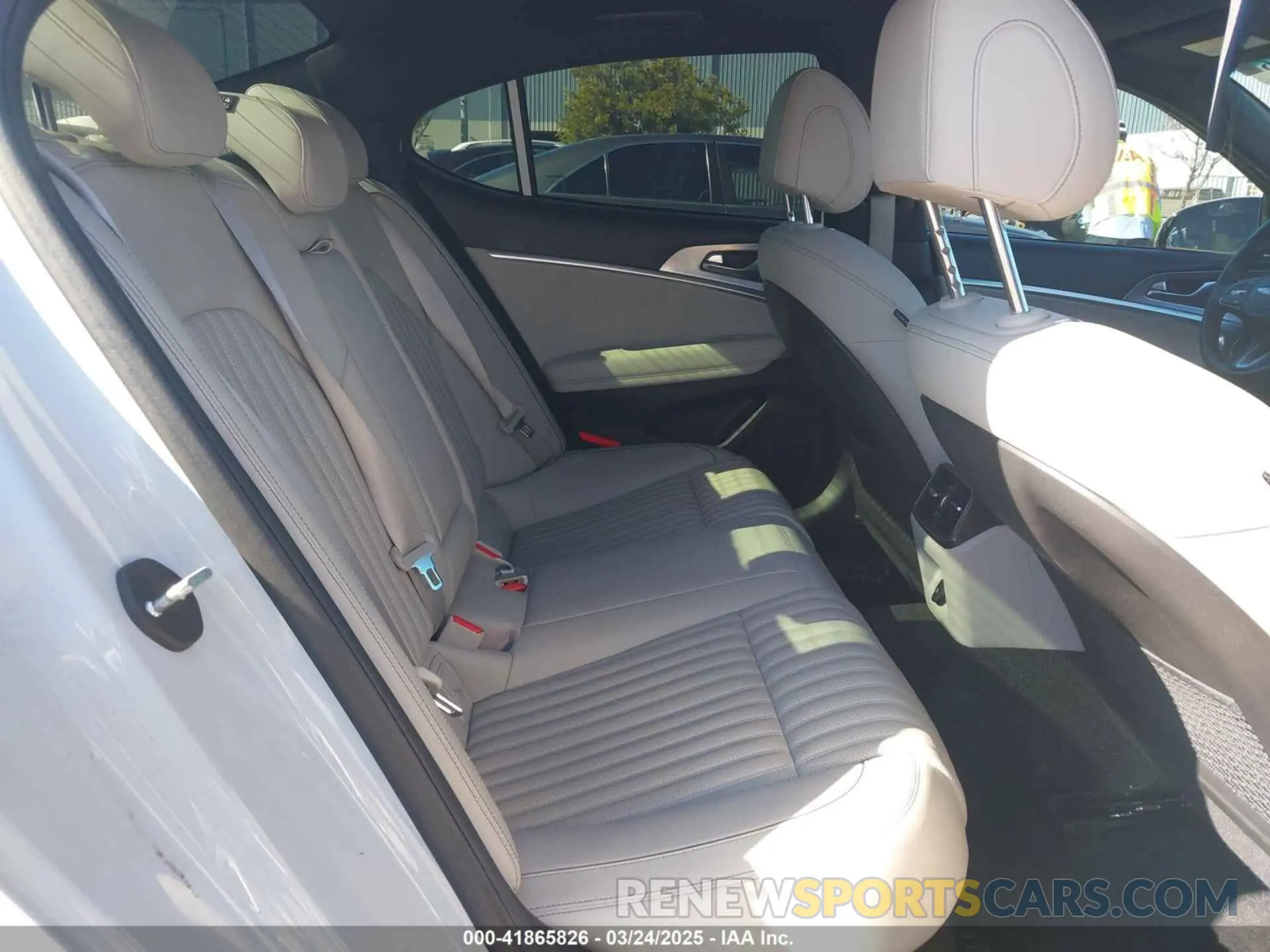 8 Фотография поврежденного автомобиля KMTG34TA4NU089493 GENESIS G70 2022