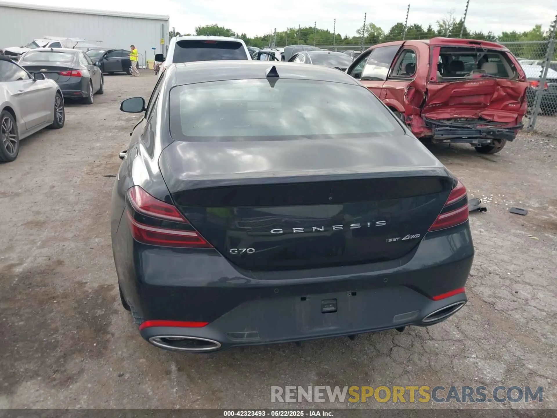 16 Photograph of a damaged car KMTG54TE0NU081954 GENESIS G70 2022