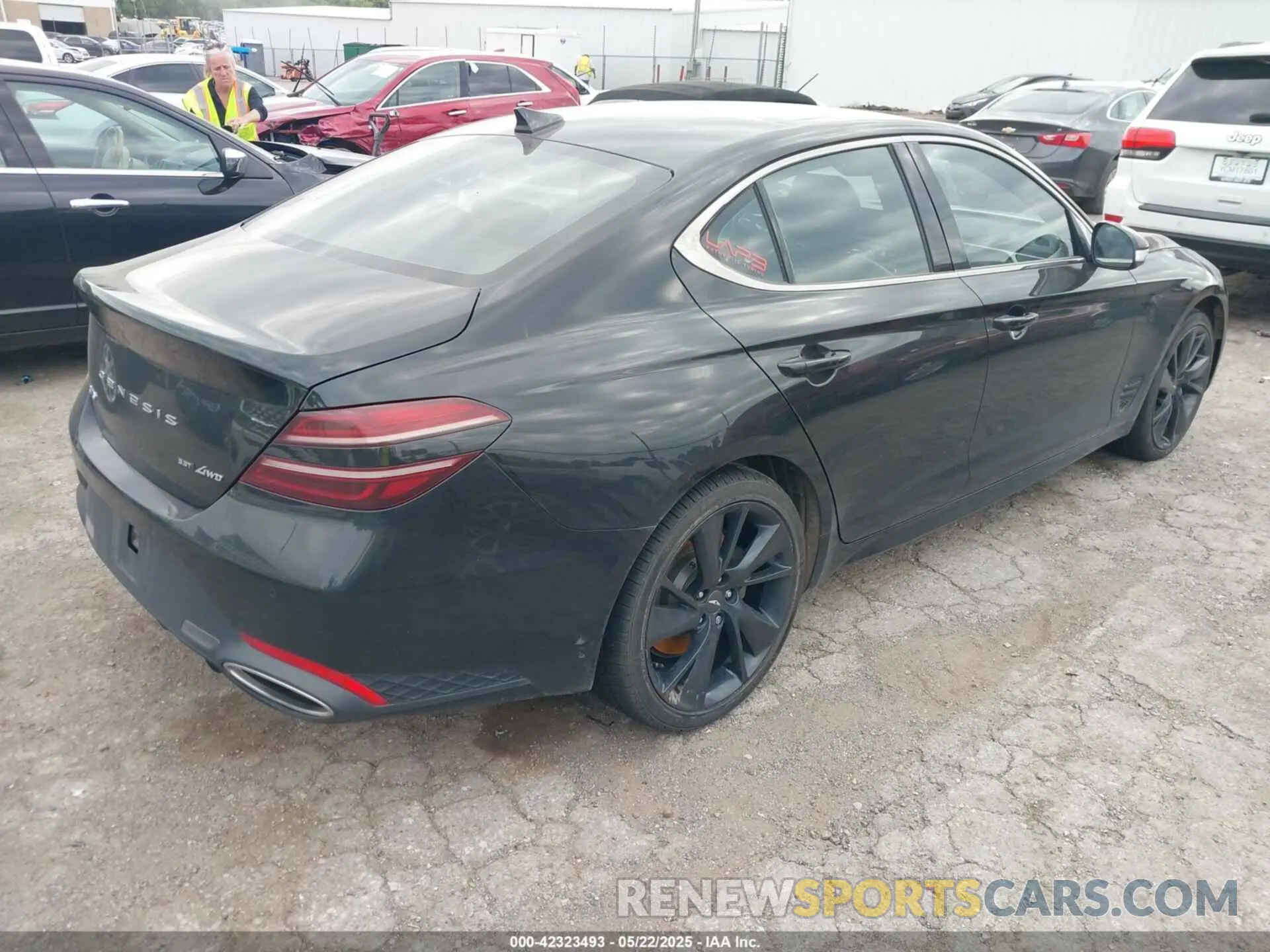 4 Photograph of a damaged car KMTG54TE0NU081954 GENESIS G70 2022