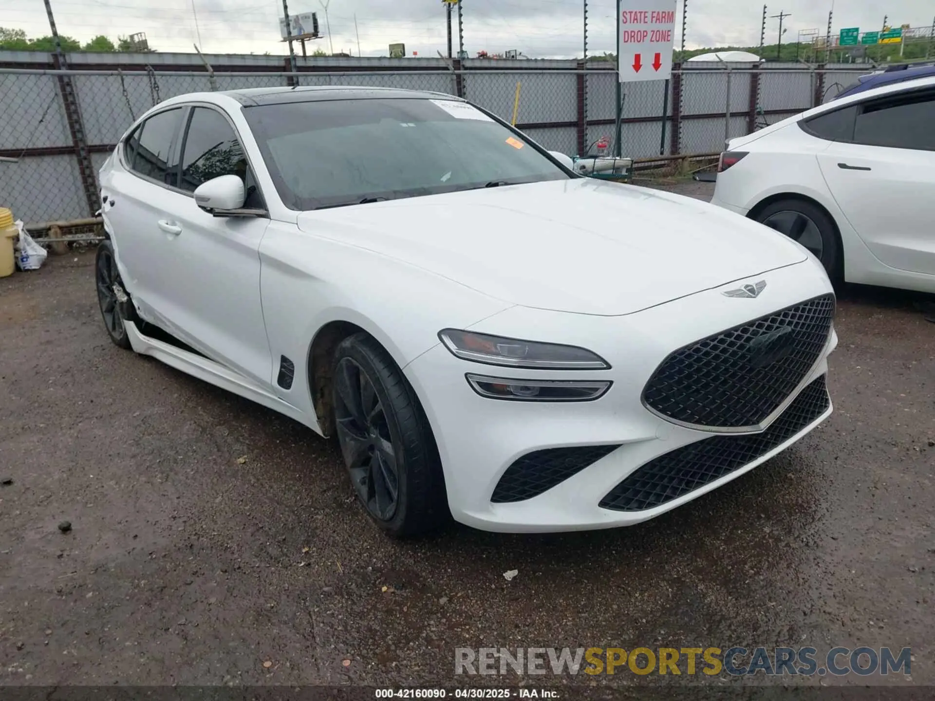 1 Фотография поврежденного автомобиля KMTG54TE1NU095944 GENESIS G70 2022