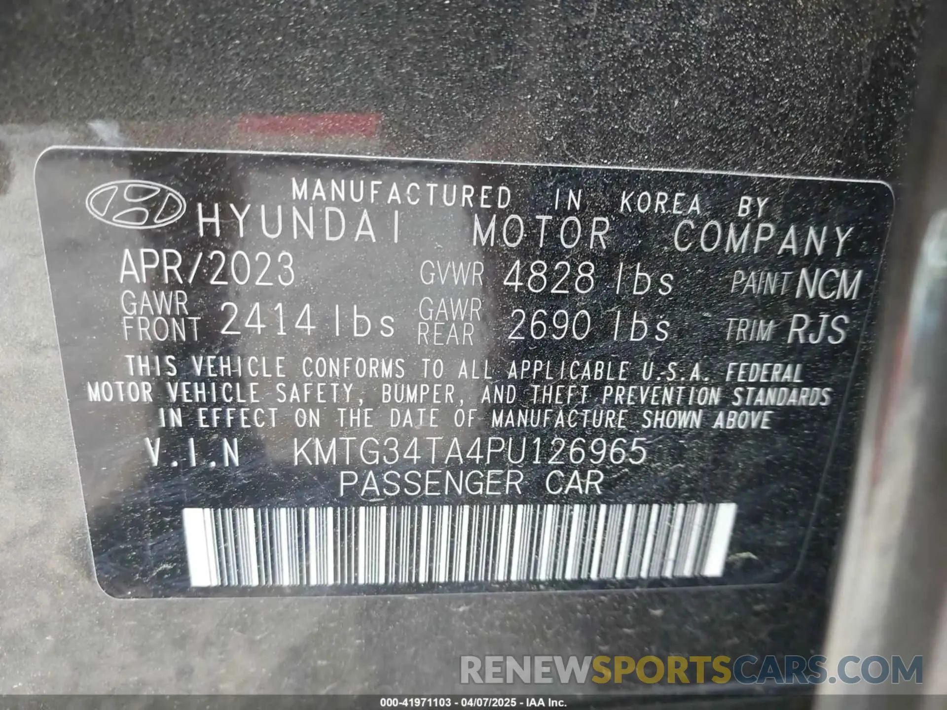 9 Photograph of a damaged car KMTG34TA4PU126965 GENESIS G70 2023