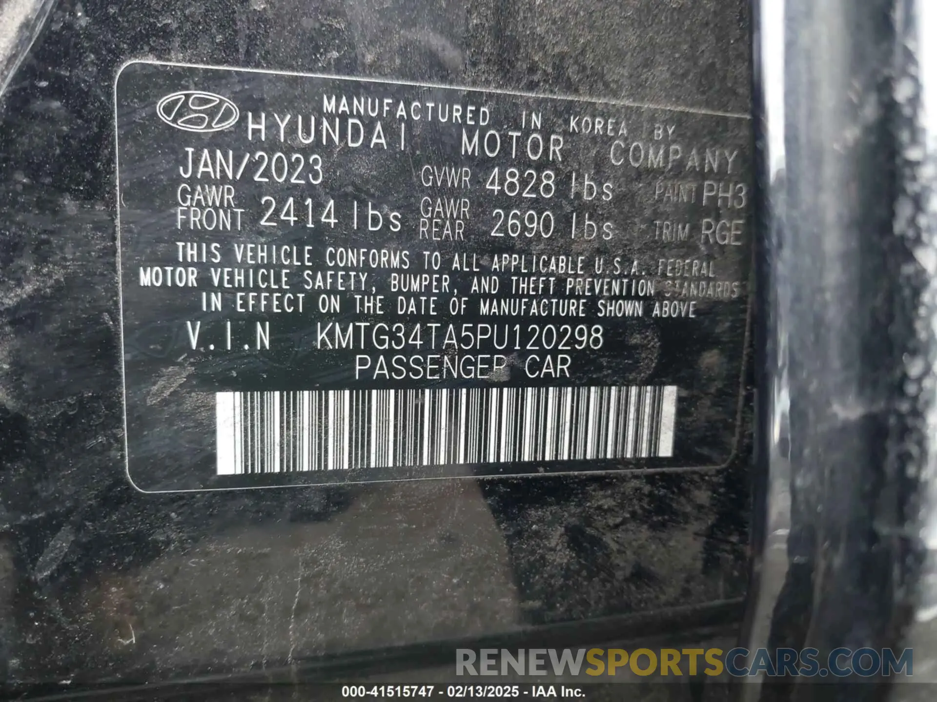 9 Photograph of a damaged car KMTG34TA5PU120298 GENESIS G70 2023