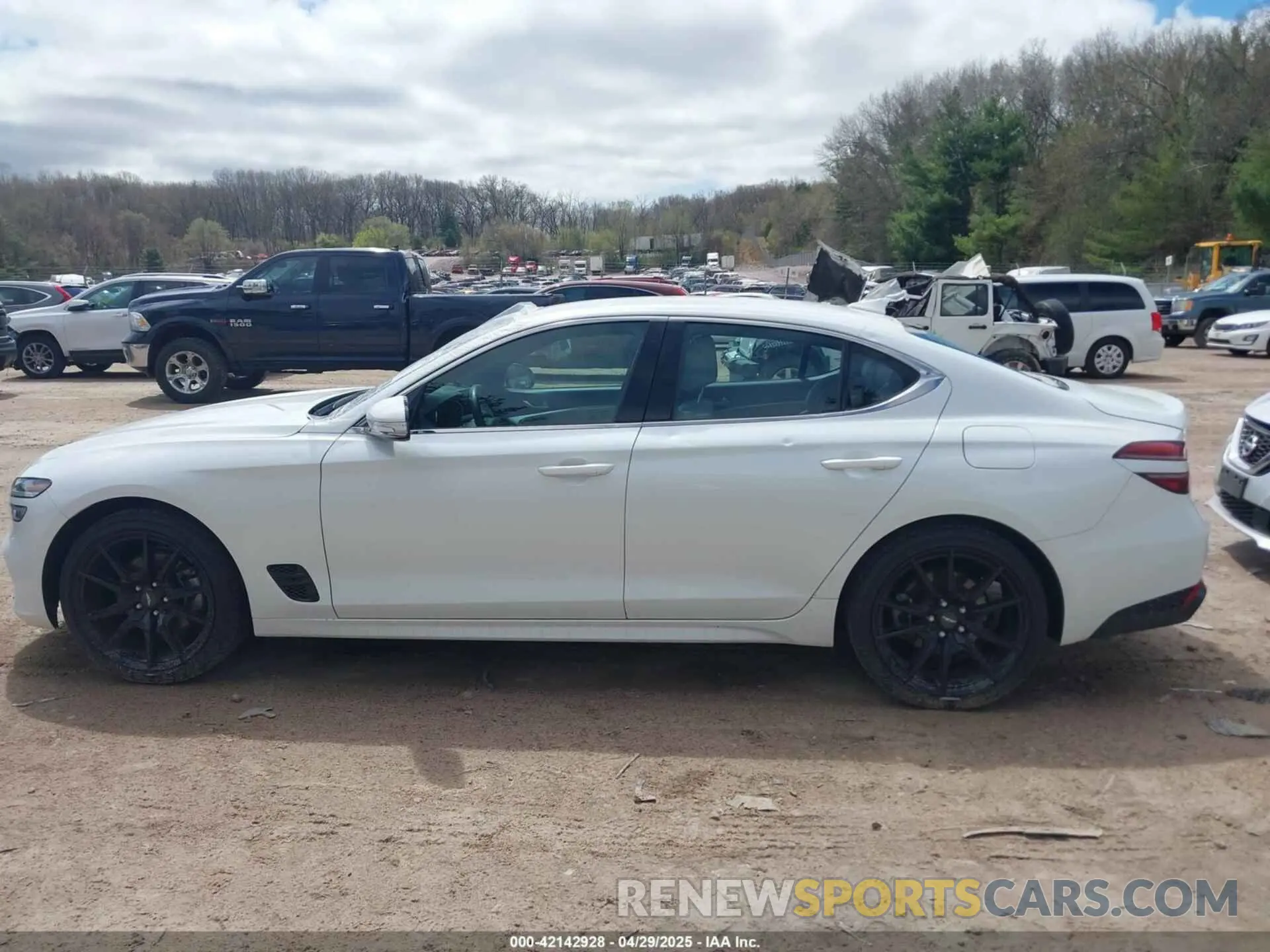 14 Photograph of a damaged car KMTG34TA7PU131917 GENESIS G70 2023