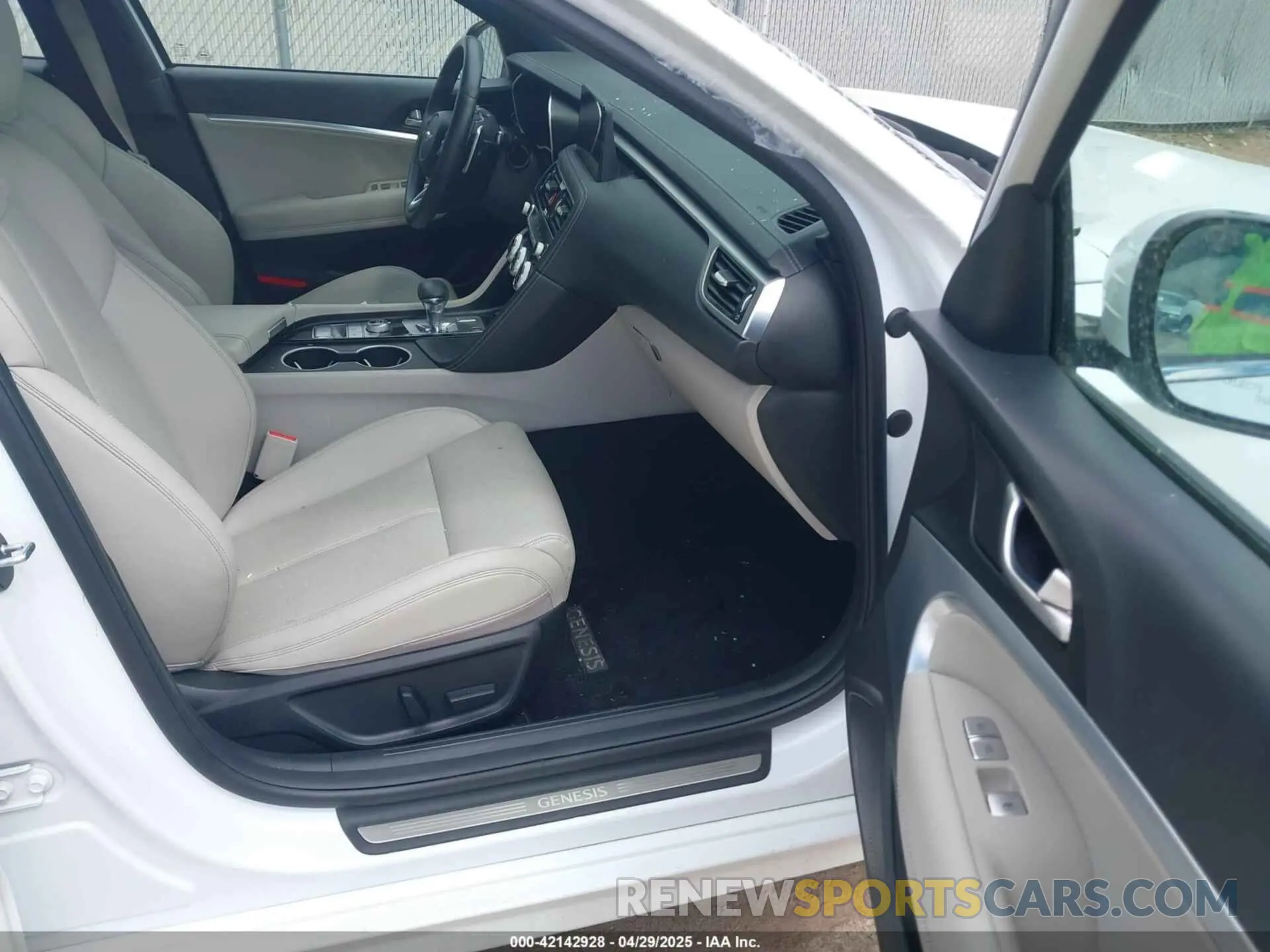 5 Photograph of a damaged car KMTG34TA7PU131917 GENESIS G70 2023