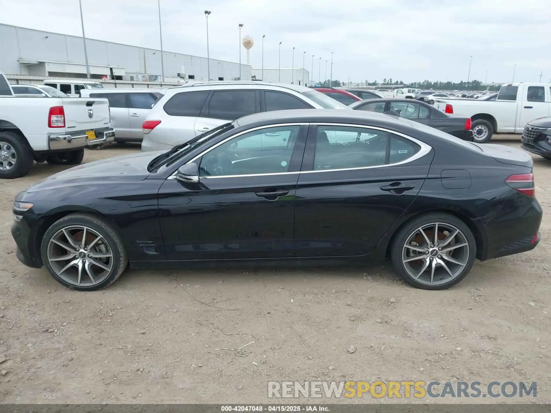 14 Photograph of a damaged car KMTG34TA9PU132552 GENESIS G70 2023