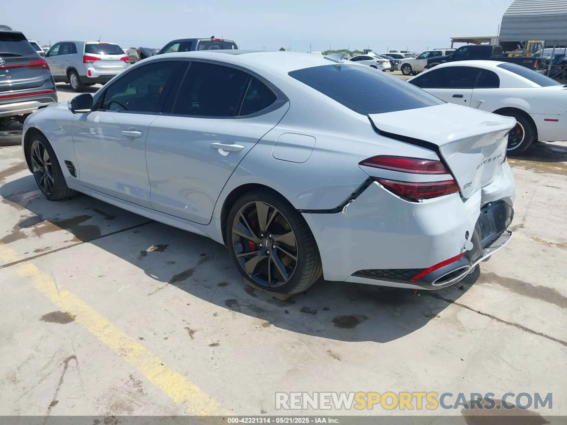3 Фотография поврежденного автомобиля KMTG54TEXPU107592 GENESIS G70 2023