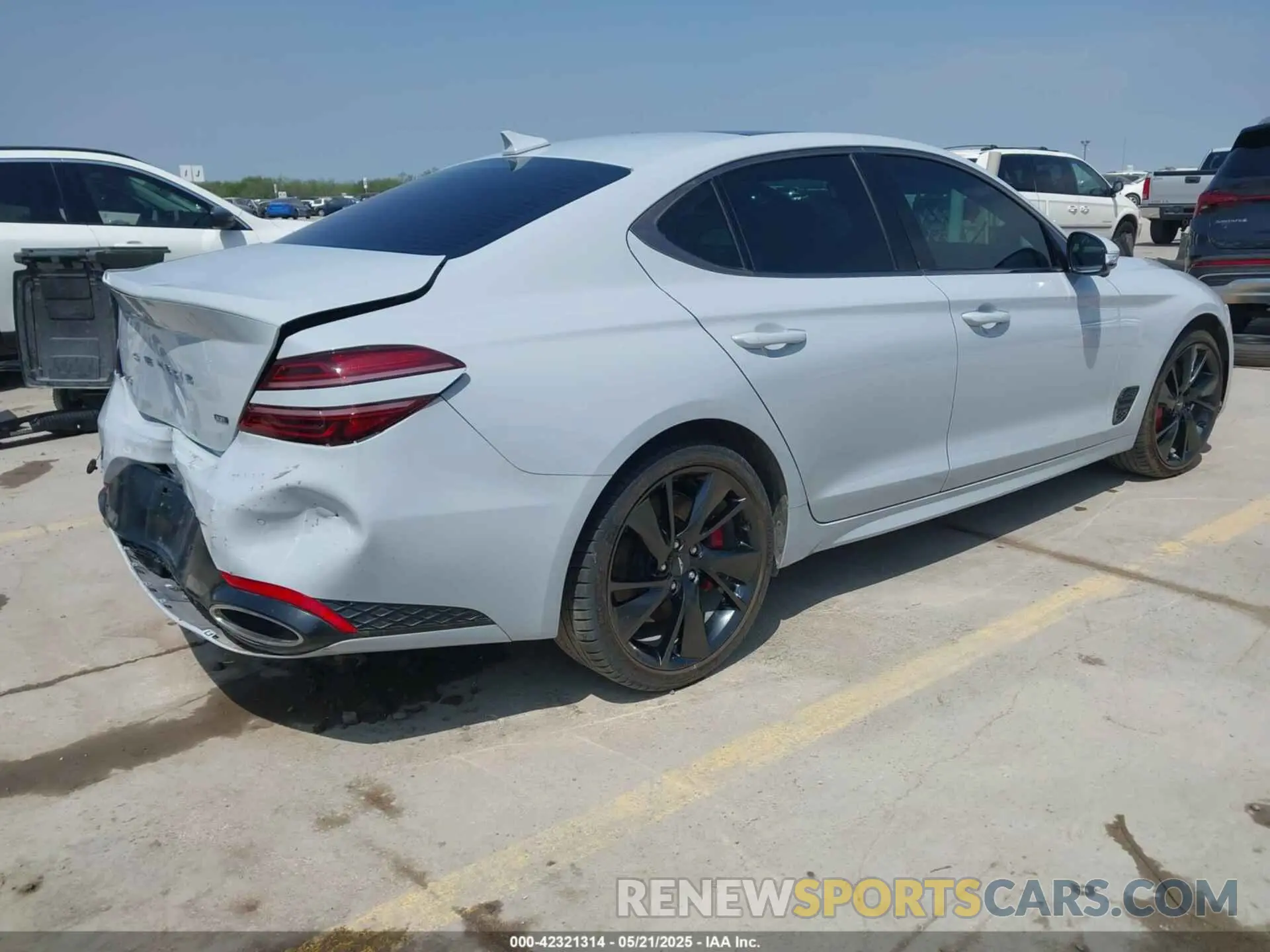 4 Фотография поврежденного автомобиля KMTG54TEXPU107592 GENESIS G70 2023