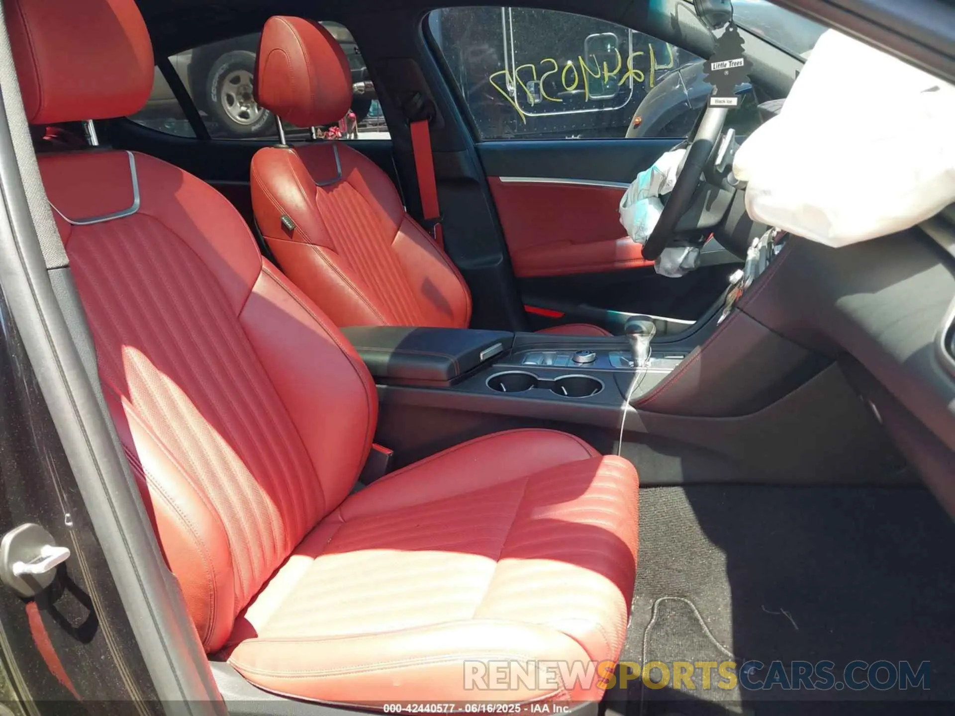5 Photograph of a damaged car KMTG34SC8RU138218 GENESIS G70 2024
