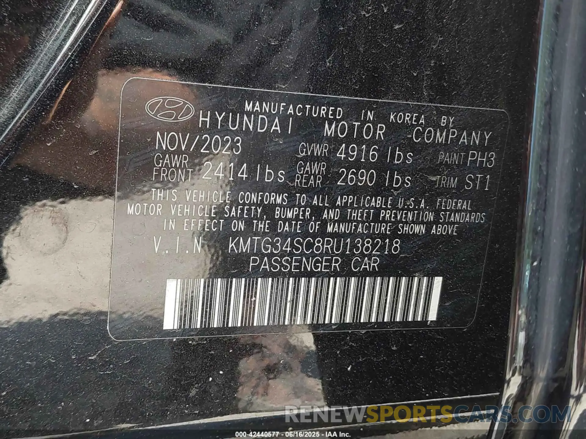 9 Photograph of a damaged car KMTG34SC8RU138218 GENESIS G70 2024